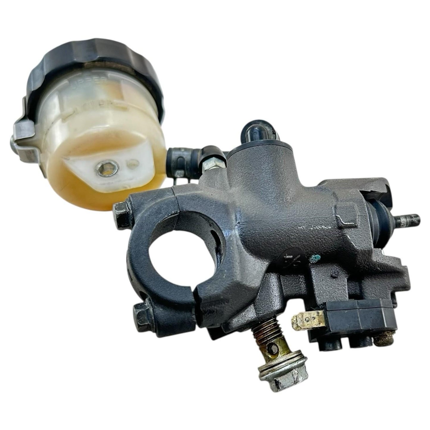 2007 2008 SUZUKI GSXR 1000 FRONT BRAKE MASTER CYLINDER RESERVOIR PERCH MOUNT