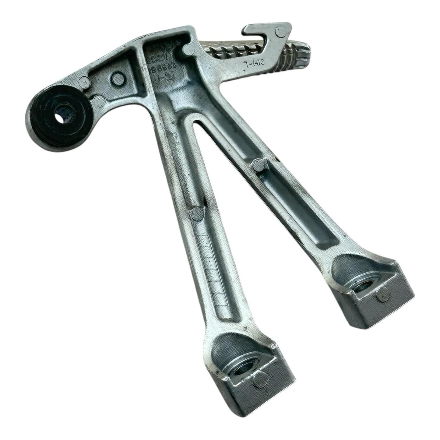 2007 2008 SUZUKI GSXR 1000 REAR PASSENGER PEGS BACK FOOT REST SET PAIR STOCK OEM