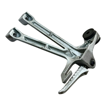 2007 2008 SUZUKI GSXR 1000 REAR PASSENGER PEGS BACK FOOT REST SET PAIR STOCK OEM