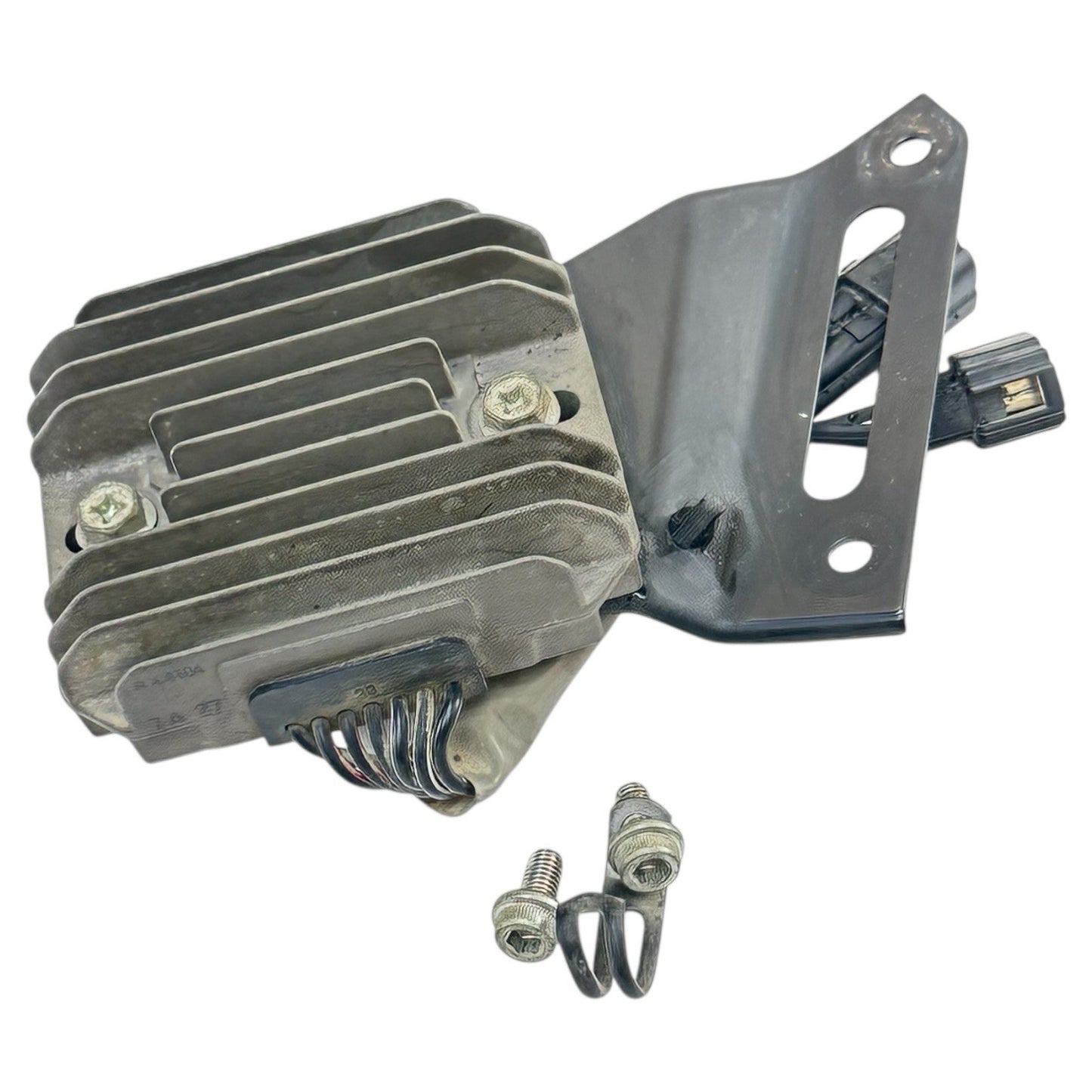 2007 2008 SUZUKI GSXR 1000 RECTIFIER VOLTAGE REGULATOR BRACKET MOUNT STOCK OEM