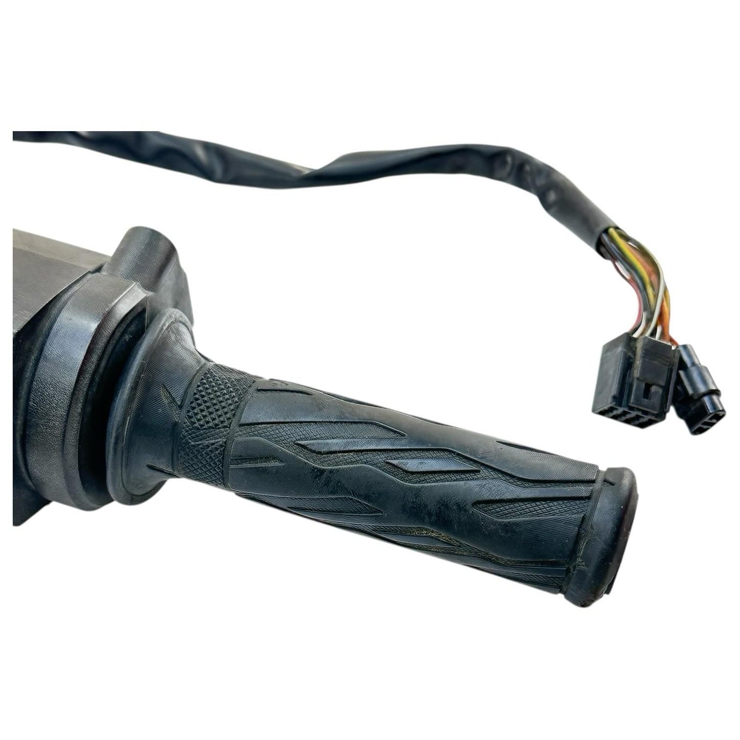 2007 2008 SUZUKI GSXR 1000 RIGHT SWITCH START STOP THROTTLE HANDLE GRIP STOCK