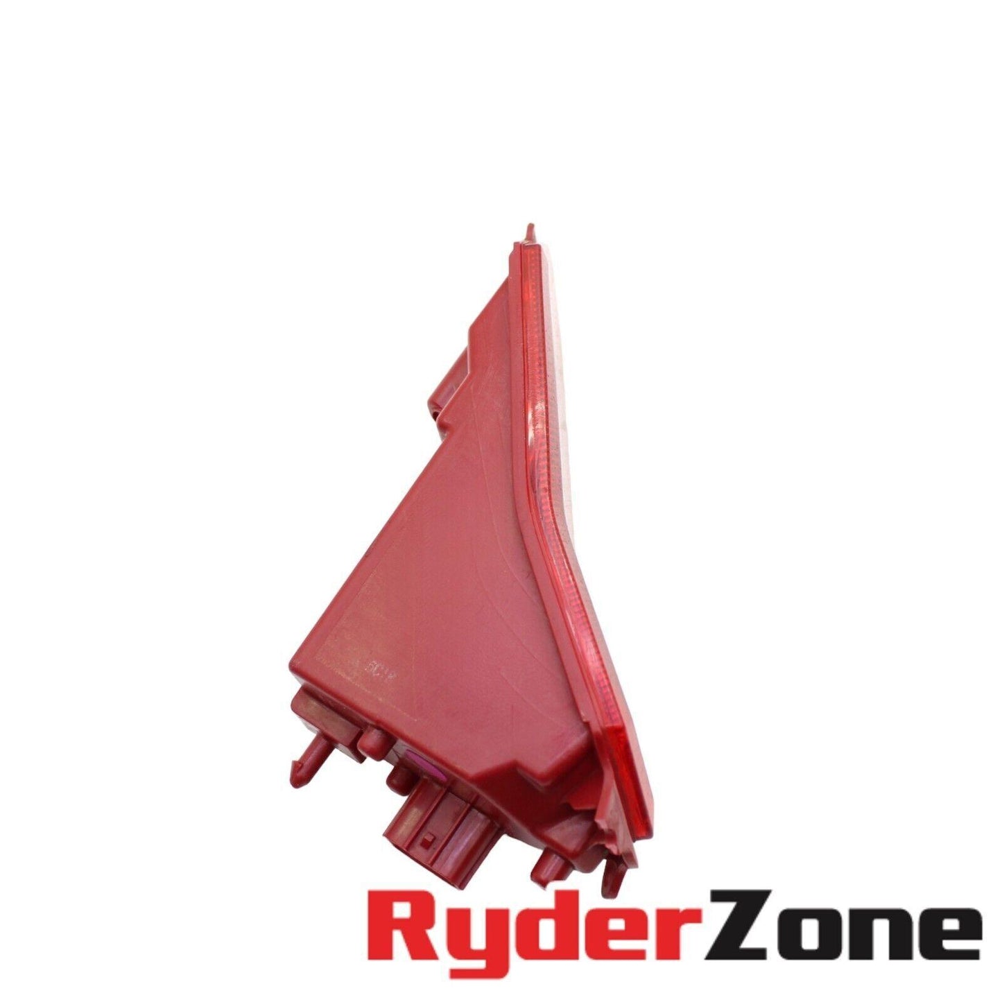 2015 - 2019 YAMAHA YZF R1 TAIL LIGHT REAR TAIL BACK BRAKE LIGHT RED STOCK