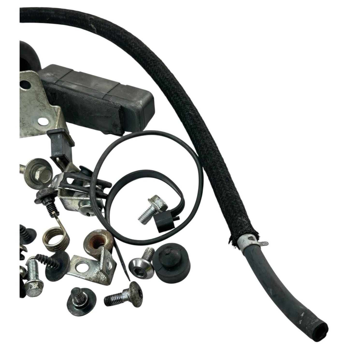 2007 2008 SUZUKI GSXR 1000 BOLTS NUTS SCREWS HARDWARE MOUNTING PARTS ENGINE SET