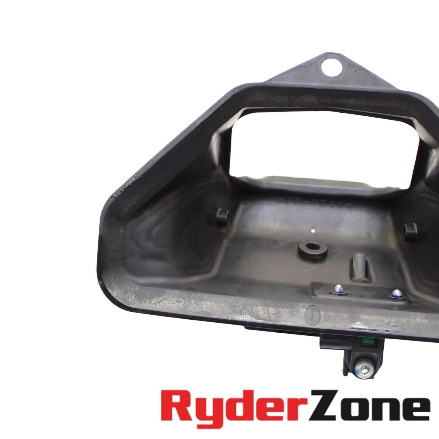 2015 - 2019 YAMAHA YZF R1 R1S INTAKE DUCT AIRBOX CENTER TUBE NECK AIR SENSOR