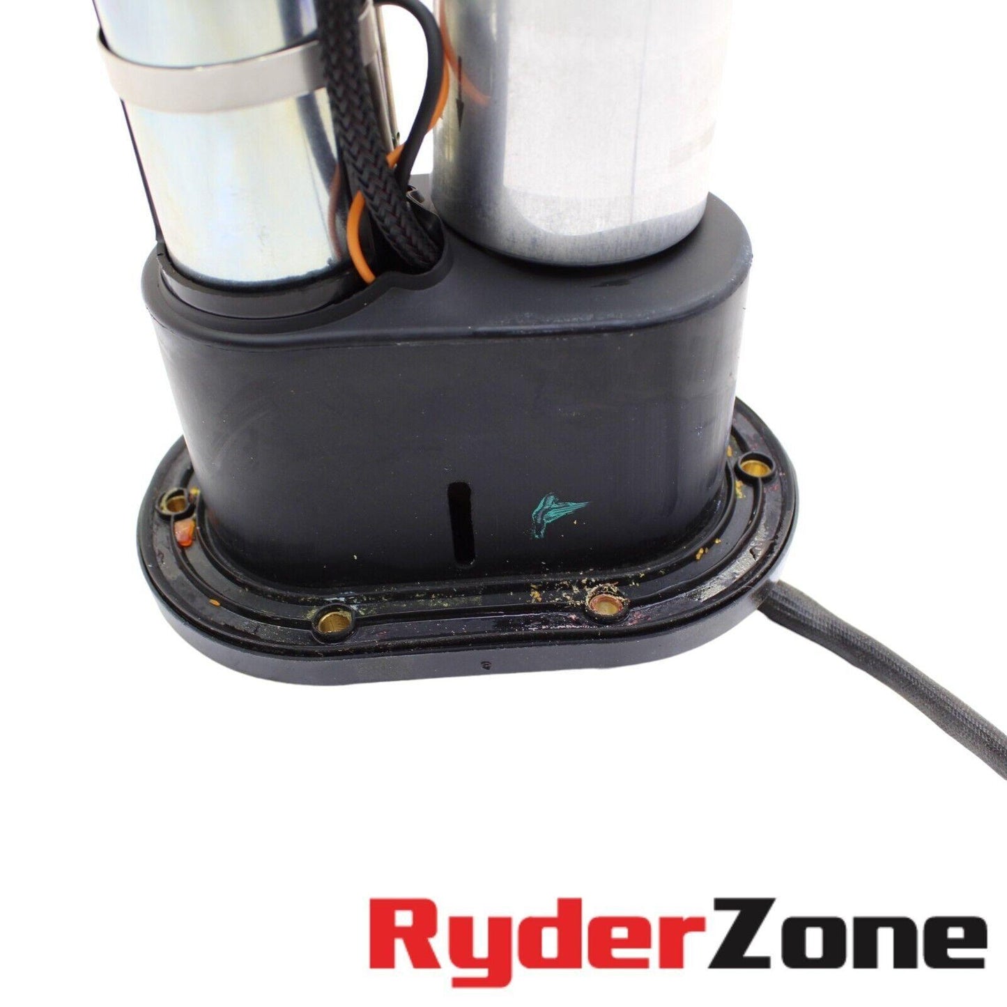 2017 - 2020 APRILIA TUONO V4 FUEL PUMP PETROL GAS SENDING UNIT BOLTS HARDWARE