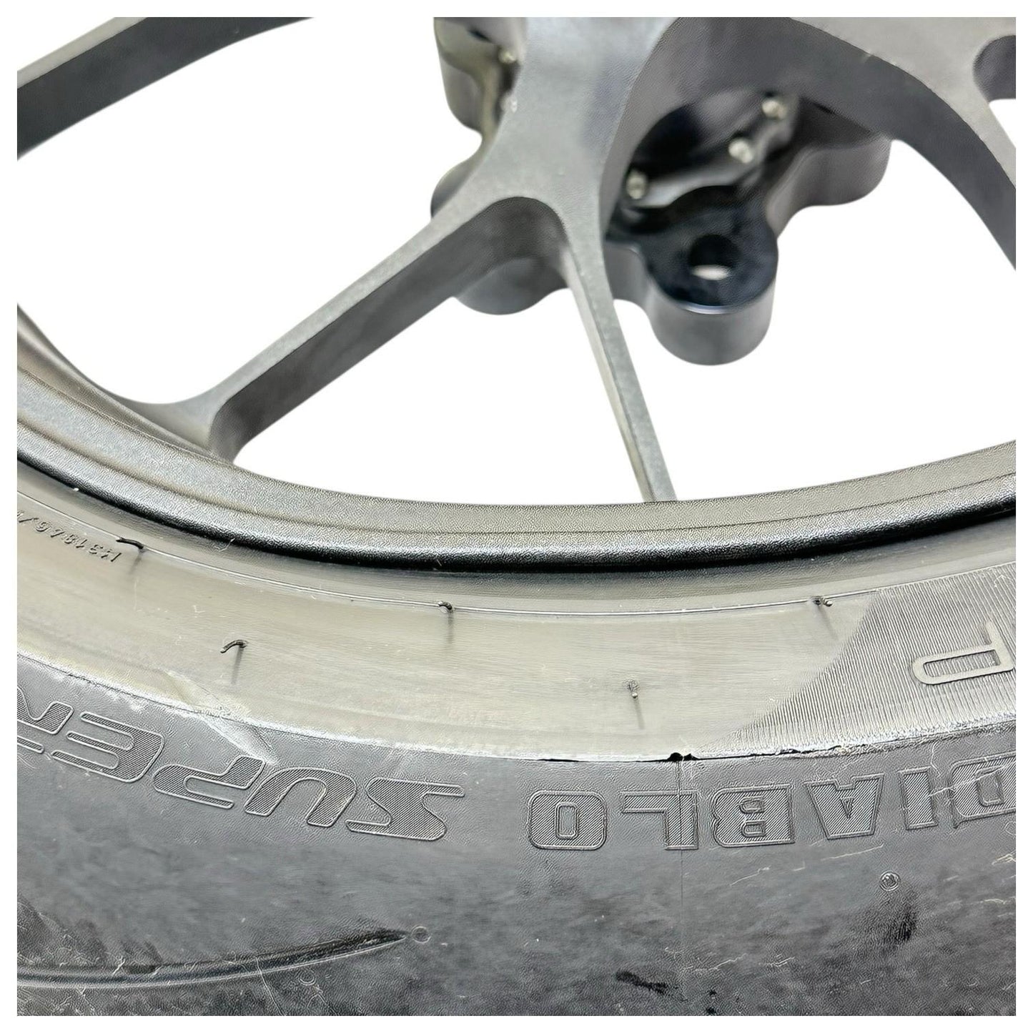 2021 - 2024 APRILIA RSV4 REAR WHEEL RIM BACK TIRE HUB BLACK FORGED STOCK OEM