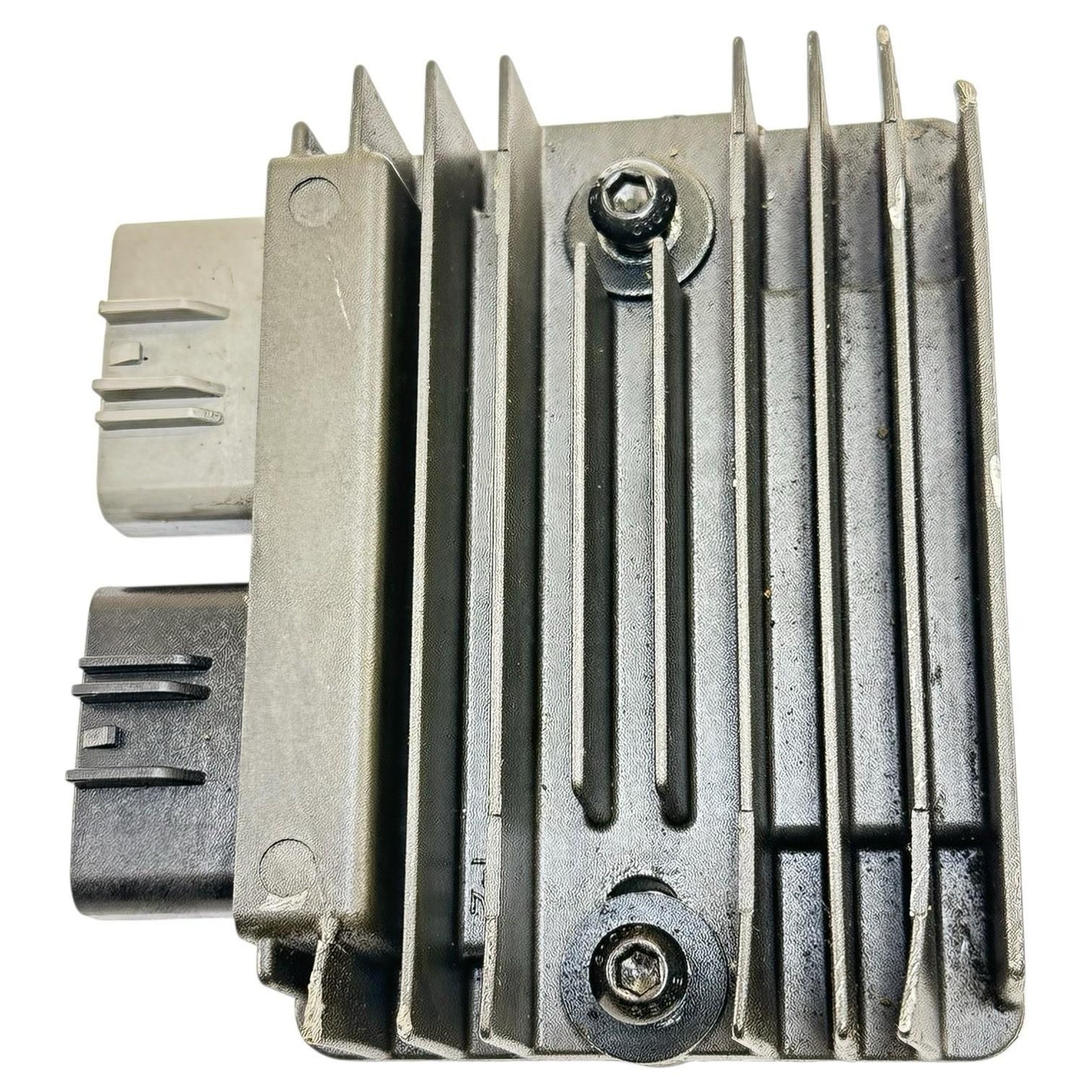 2021 - 2024 APRILIA RSV4 VOLTAGE REGULATOR RECTIFIER STOCK OEM *SLIGHT SCUFF*