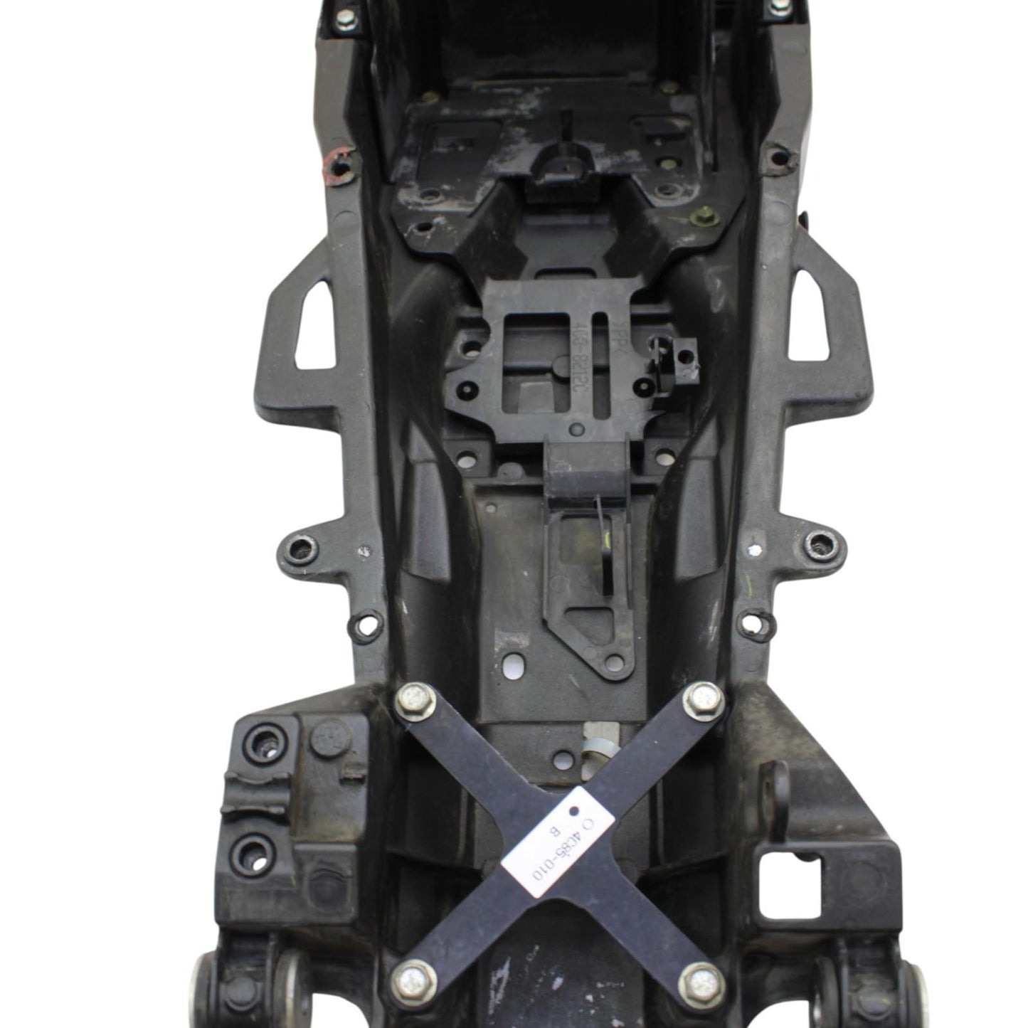 2004 - 2008 YAMAHA YZF R1 REAR SUBFRAME BACK TAIL FRAME BLACK STOCK *CRACKED*