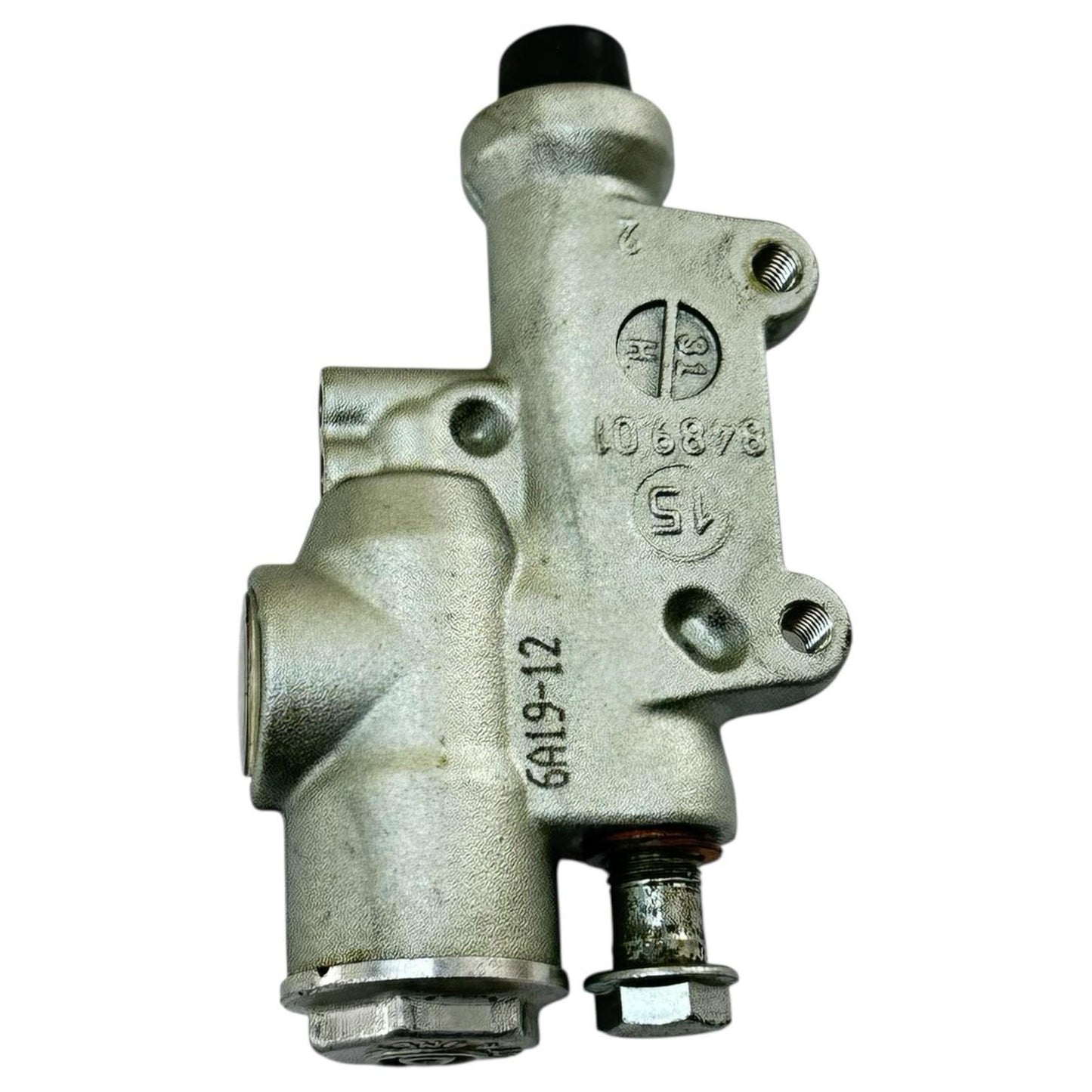 2015 2016 APRILIA RSV4 RF REAR BRAKE MASTER CYLINDER BACK BREMBO