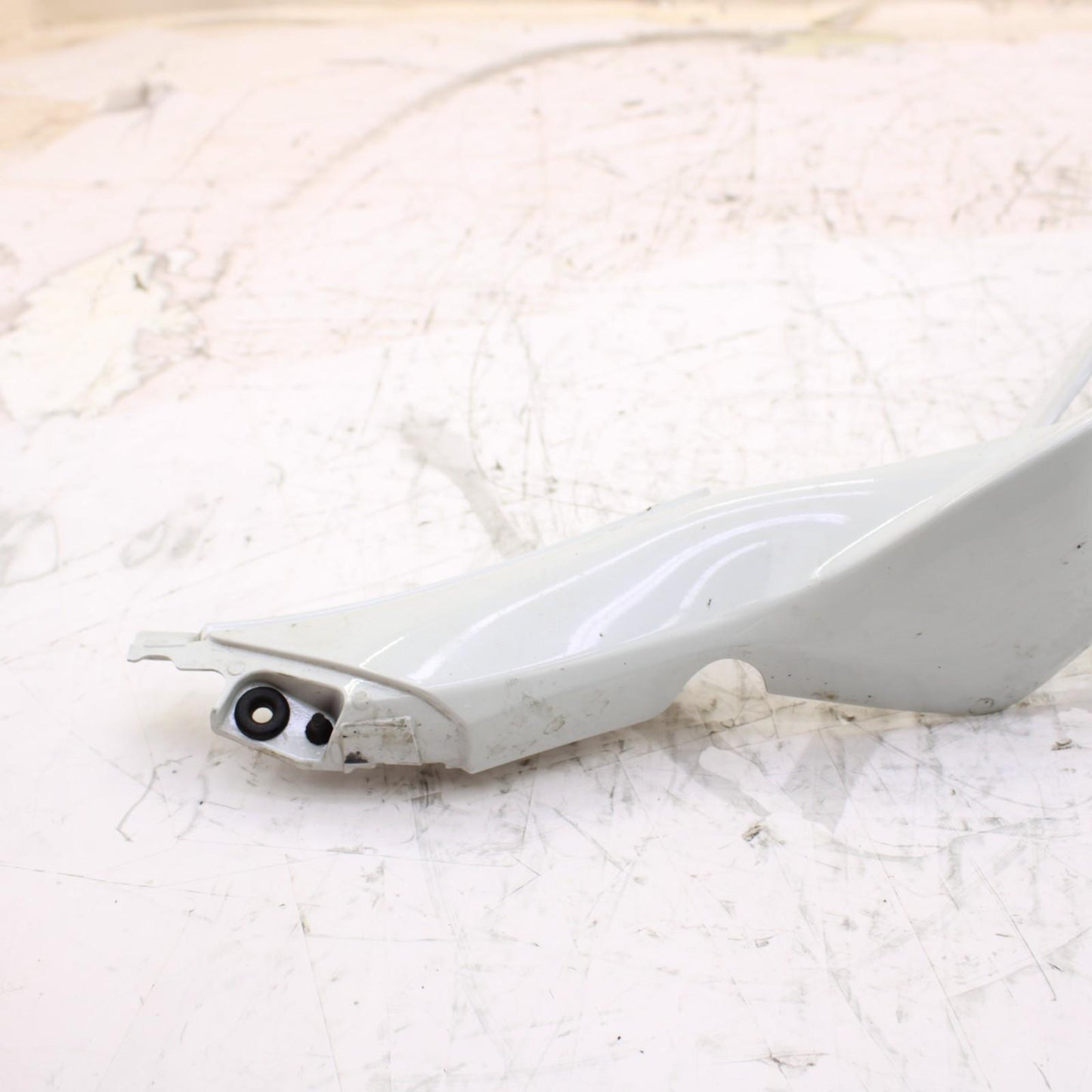 2024 - 2025 KAWASAKI NINJA ZX6R TAIL SIDE FAIRING LEFT REAR COWL PLASTIC TRIM