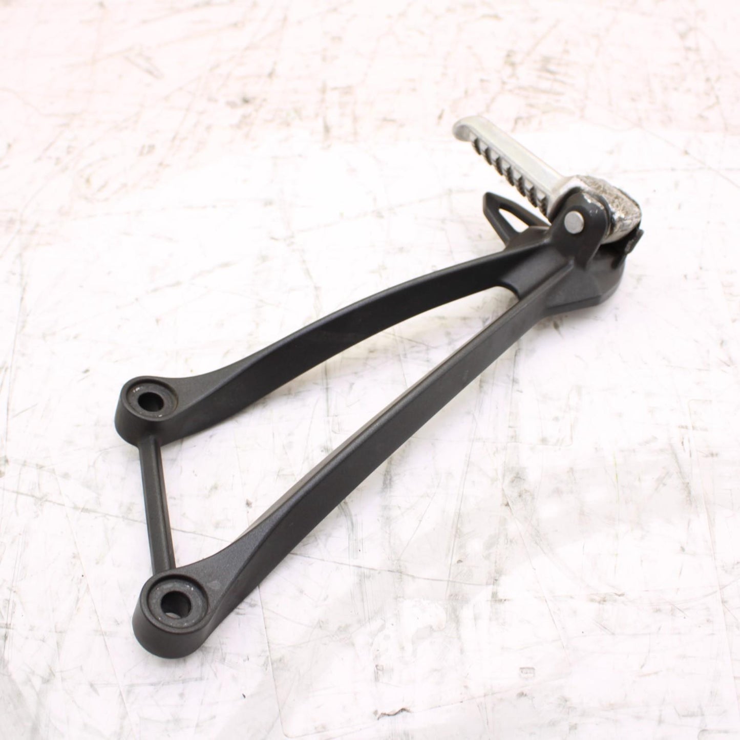 2024 - 2025 KAWASAKI NINJA ZX6R PASSENGER PEGS LEFT REAR FOOT REST LEG *SCUFFED*