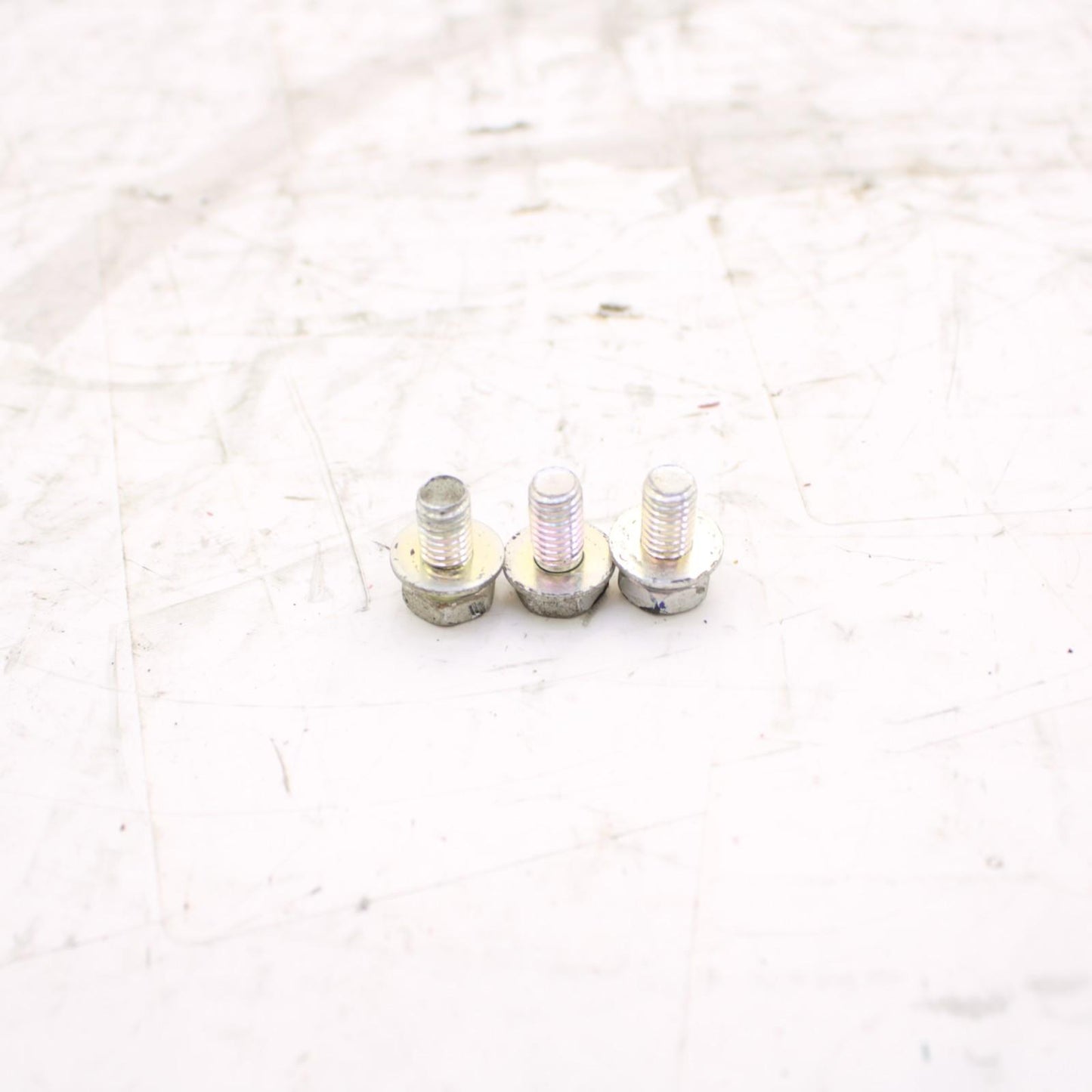 2024 - 2025 KAWASAKI NINJA ZX6R RADIATOR FAN COOLING ENGINE BOLTS OEM 59502-0623