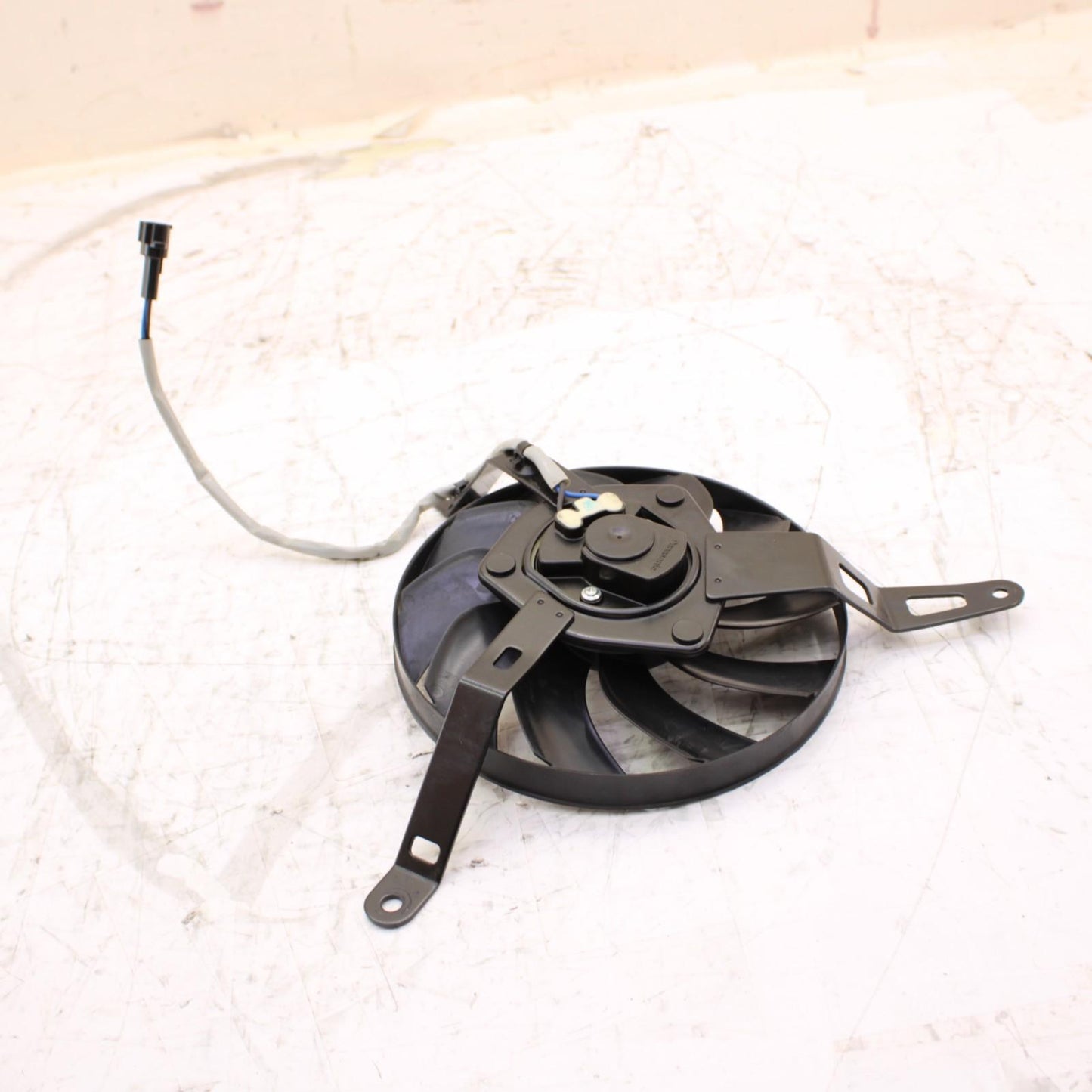 2024 - 2025 KAWASAKI NINJA ZX6R RADIATOR FAN COOLING ENGINE BOLTS OEM 59502-0623