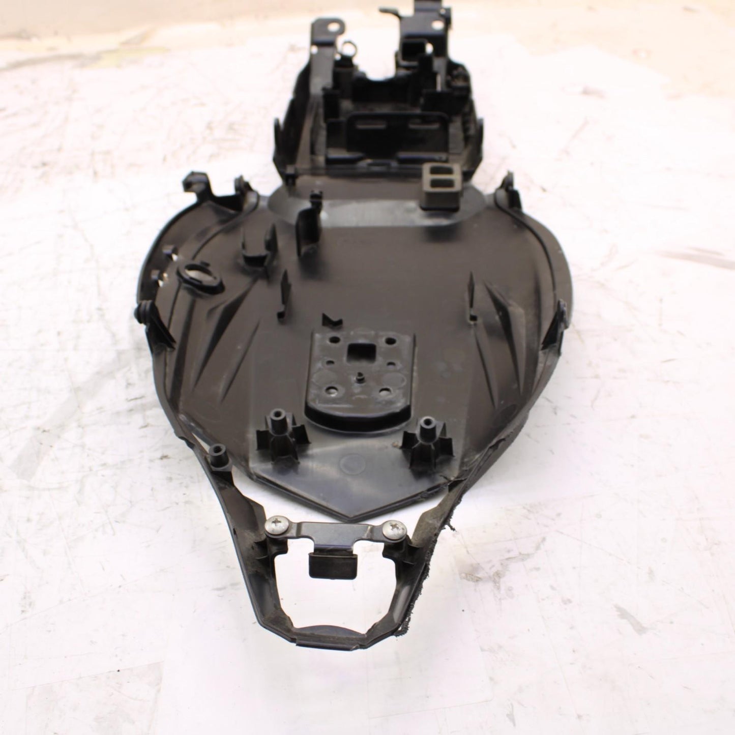 2024 - 2025 KAWASAKI NINJA ZX6R BATTERY TRAY HOLDER UNDER TAIL PLASTIC MOUNT OEM