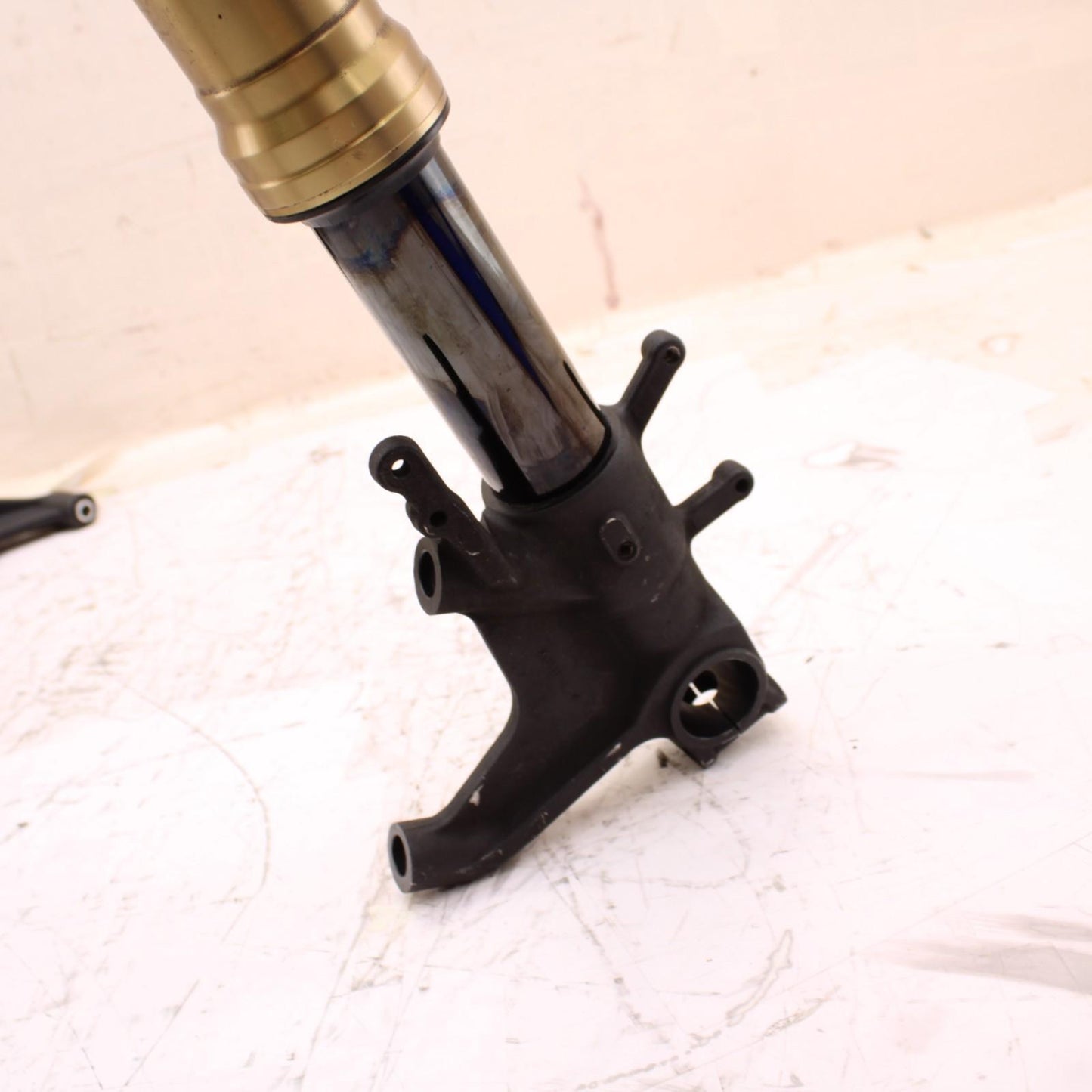 2008 - 2018 SUZUKI HAYABUSA FRONT FORKS SHOCK SUSPENSION SET LEFT RIGHT STOCK
