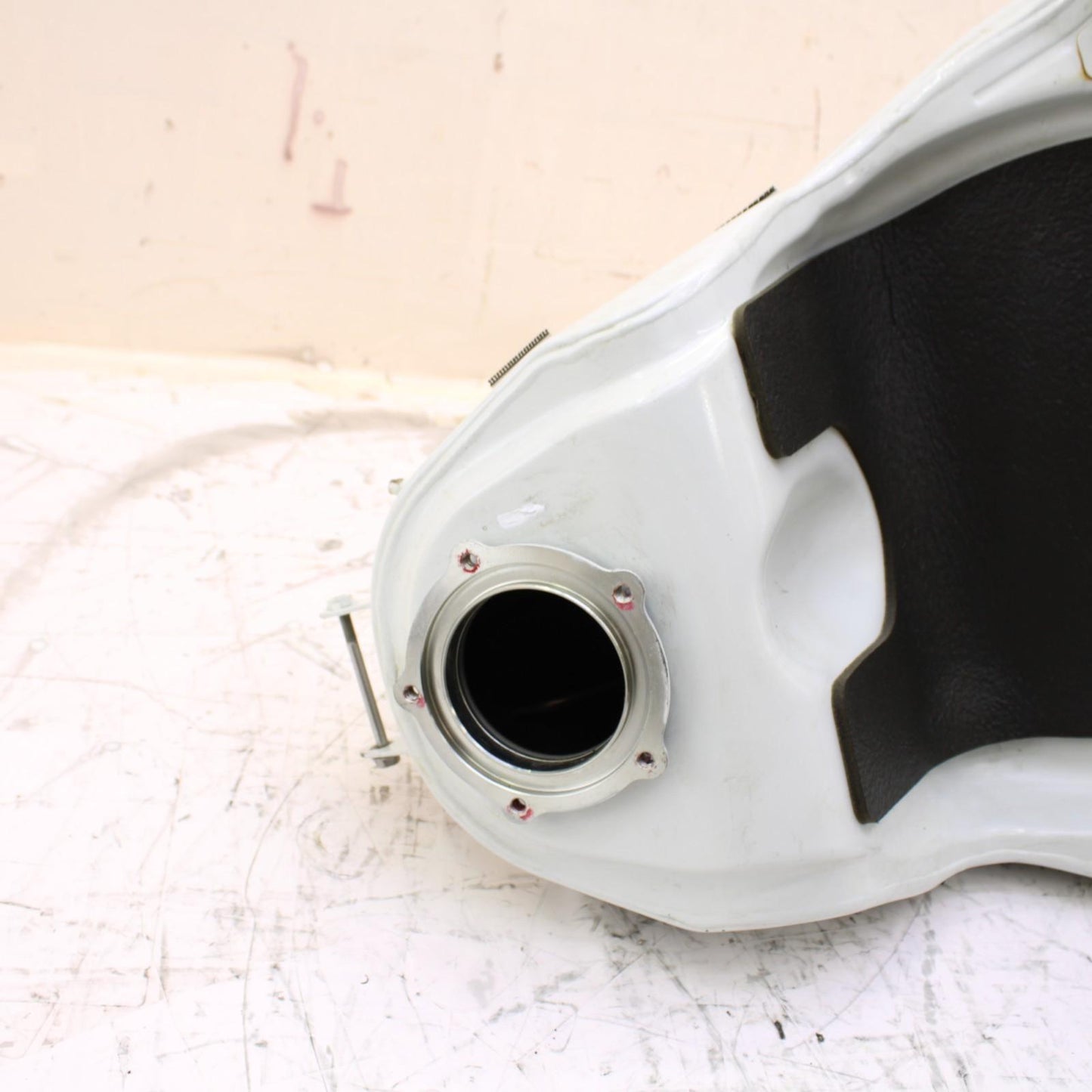 2024 - 2025 KAWASAKI NINJA ZX6R GAS TANK FUEL CELL PETROL RESERVOIR *SCUFFED*