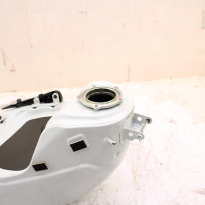 2024 - 2025 KAWASAKI NINJA ZX6R GAS TANK FUEL CELL PETROL RESERVOIR *SCUFFED*