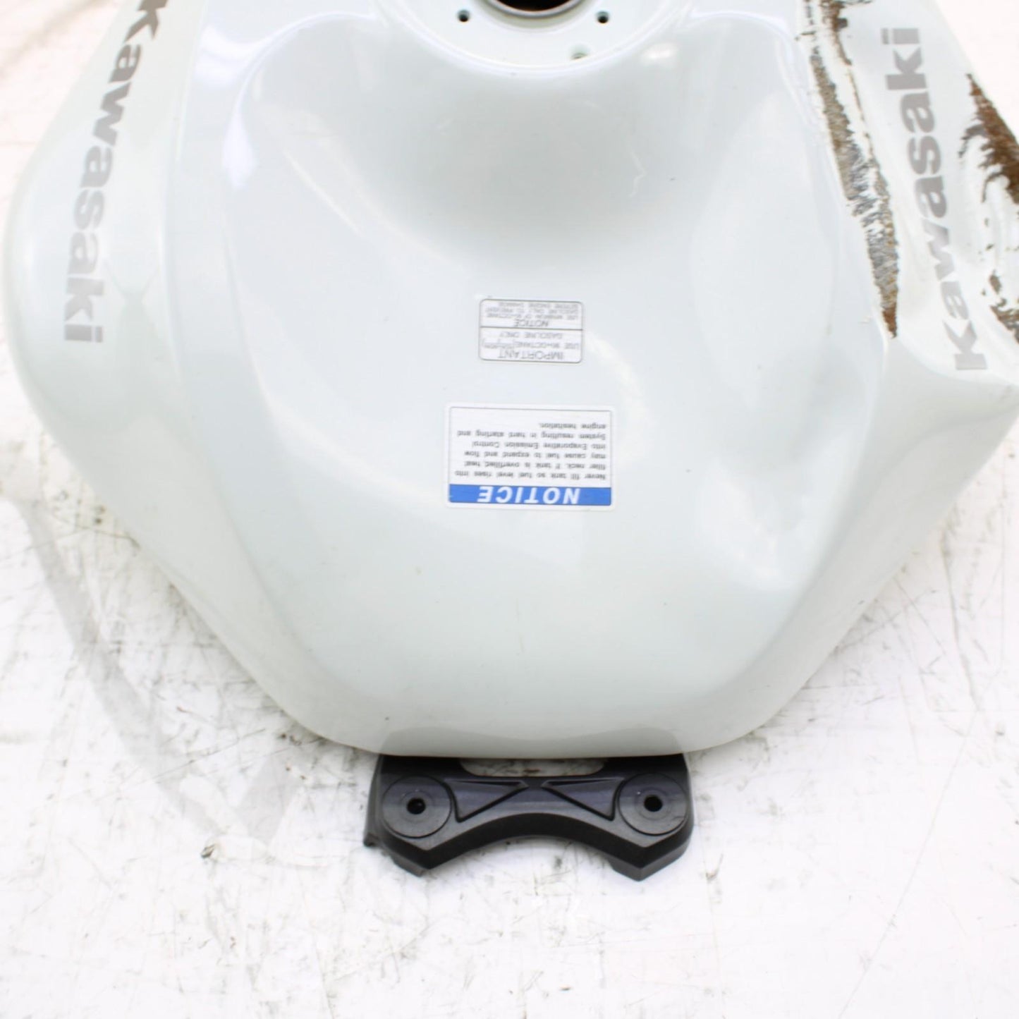 2024 - 2025 KAWASAKI NINJA ZX6R GAS TANK FUEL CELL PETROL RESERVOIR *SCUFFED*