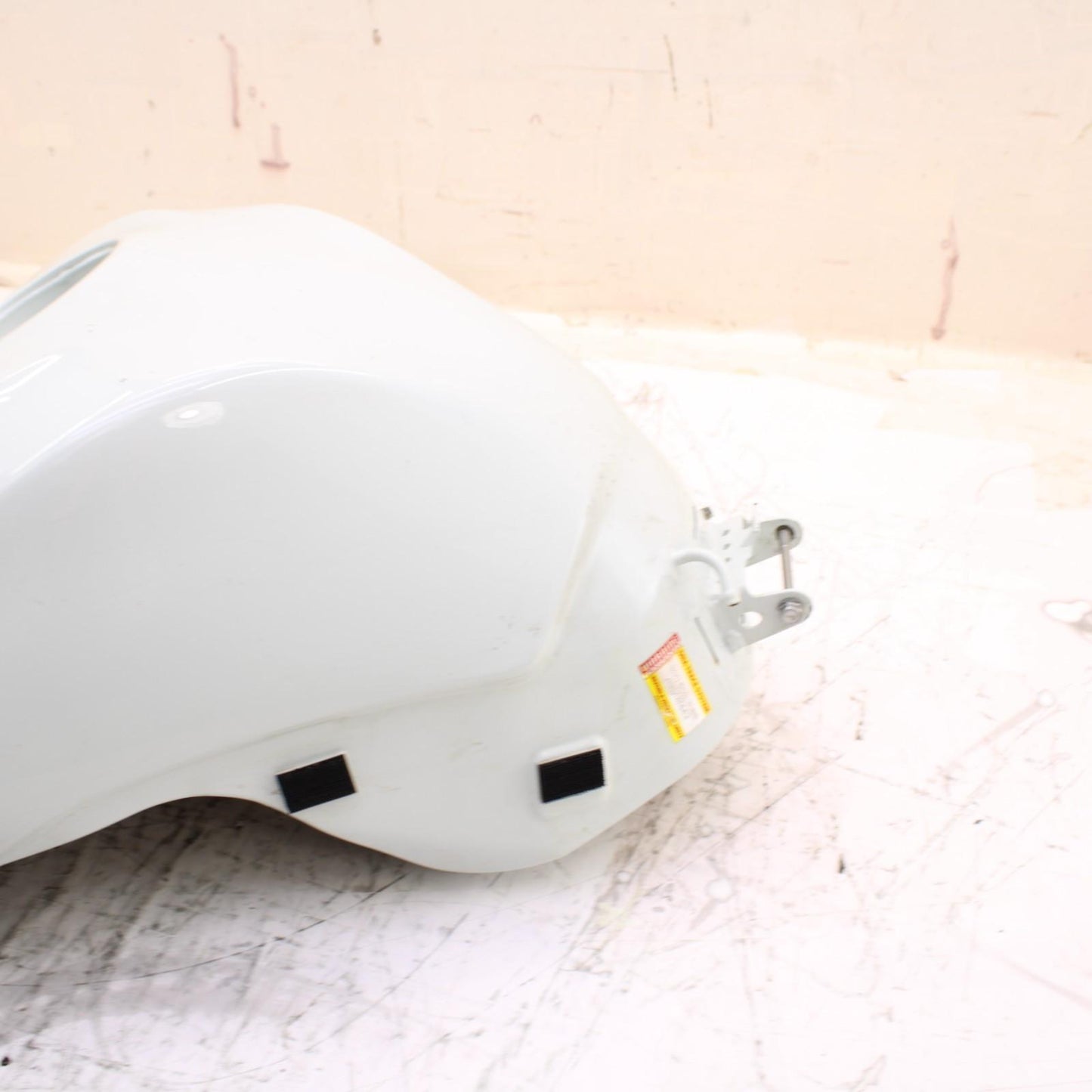 2024 - 2025 KAWASAKI NINJA ZX6R GAS TANK FUEL CELL PETROL RESERVOIR *SCUFFED*