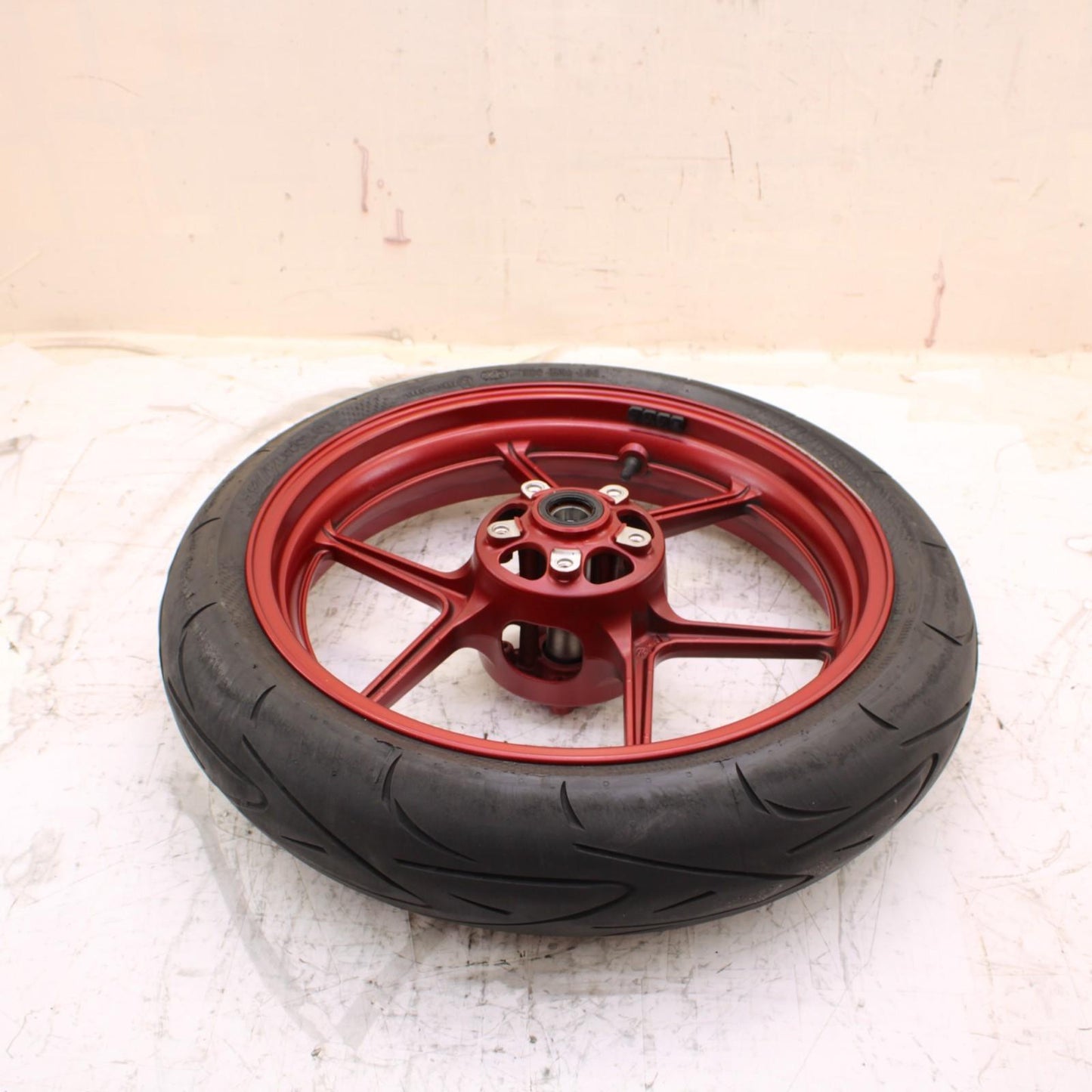 2024 - 2025 KAWASAKI NINJA ZX6R FRONT WHEEL RIM TIRE RED STOCK OEM *SCUFFED*