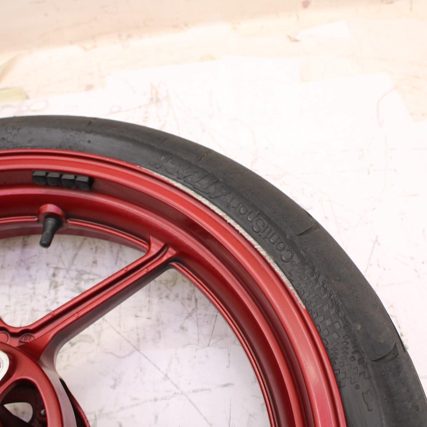 2024 - 2025 KAWASAKI NINJA ZX6R FRONT WHEEL RIM TIRE RED STOCK OEM *SCUFFED*