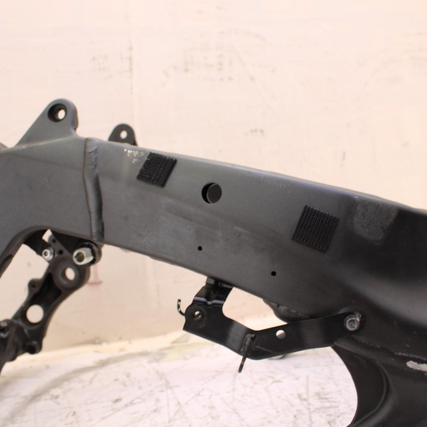2024 - 2025 KAWASAKI NINJA ZX6R MAIN FRAME BODY CHASSIS STOCK OEM *DAMAGE. READ*