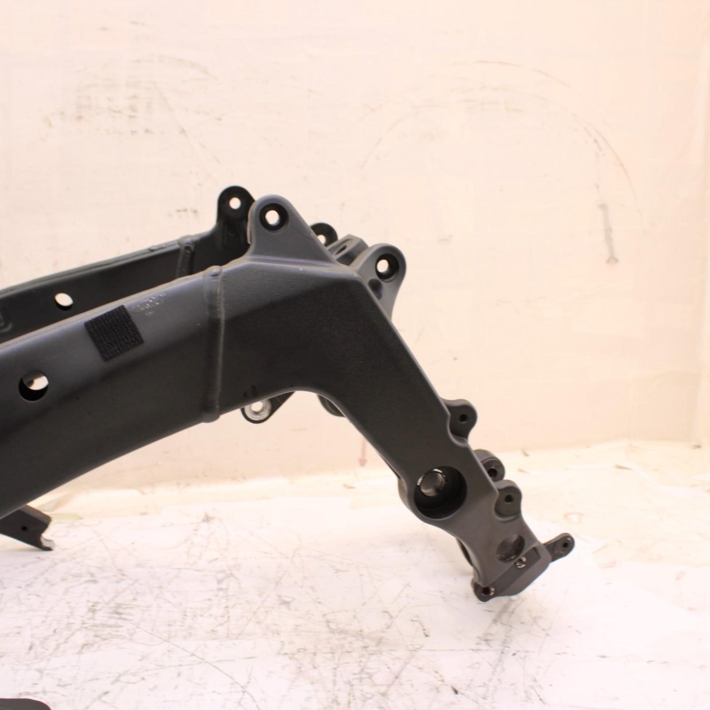 2024 - 2025 KAWASAKI NINJA ZX6R MAIN FRAME BODY CHASSIS STOCK OEM *DAMAGE. READ*