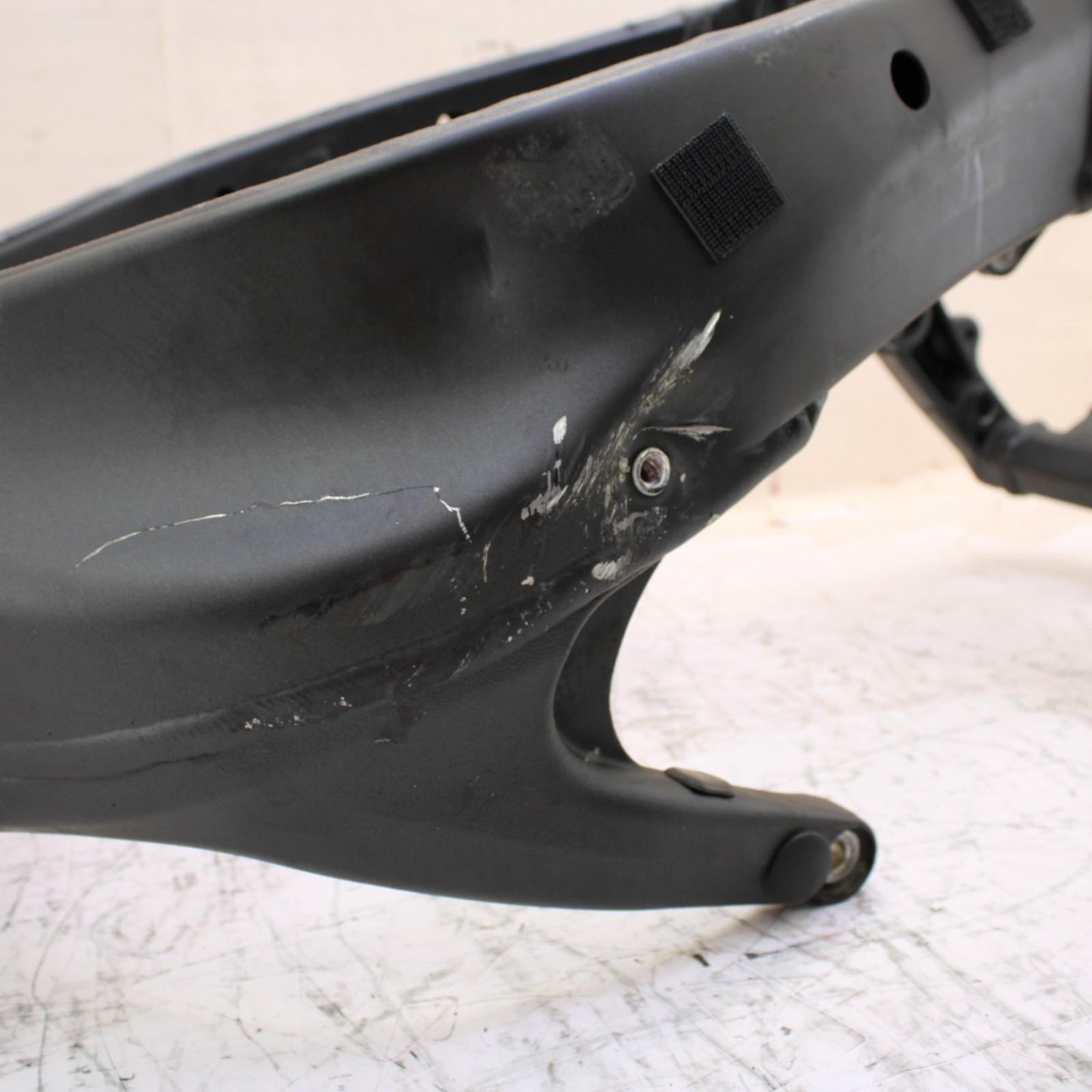 2024 - 2025 KAWASAKI NINJA ZX6R MAIN FRAME BODY CHASSIS STOCK OEM *DAMAGE. READ*