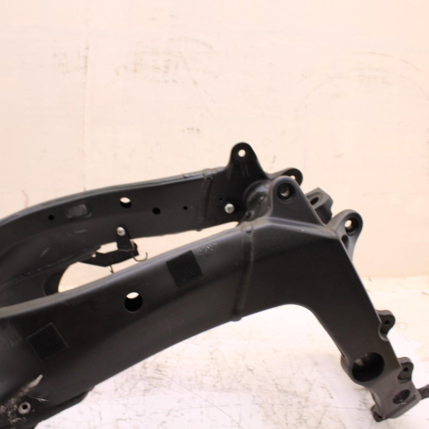 2024 - 2025 KAWASAKI NINJA ZX6R MAIN FRAME BODY CHASSIS STOCK OEM *DAMAGE. READ*