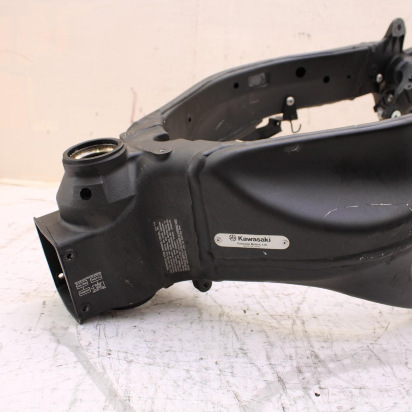 2024 - 2025 KAWASAKI NINJA ZX6R MAIN FRAME BODY CHASSIS STOCK OEM *DAMAGE. READ*