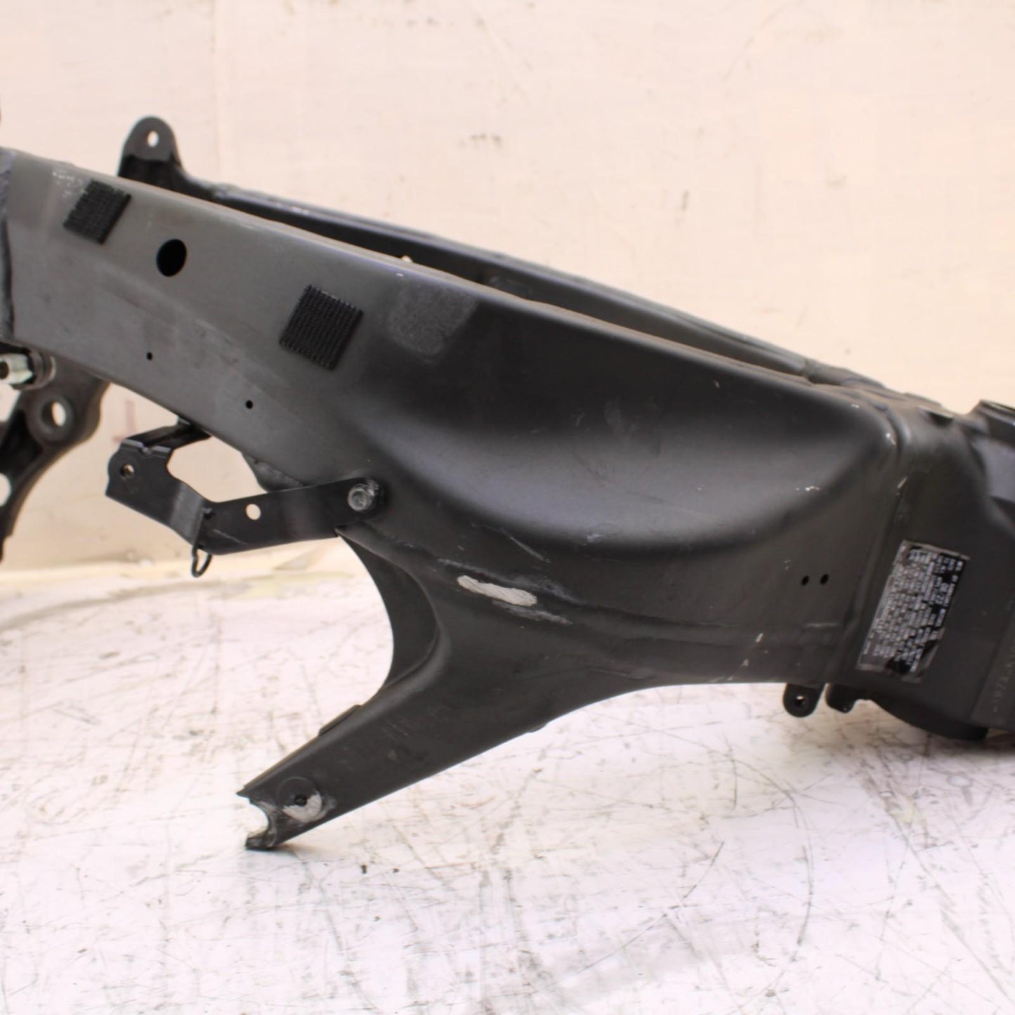 2024 - 2025 KAWASAKI NINJA ZX6R MAIN FRAME BODY CHASSIS STOCK OEM *DAMAGE. READ*