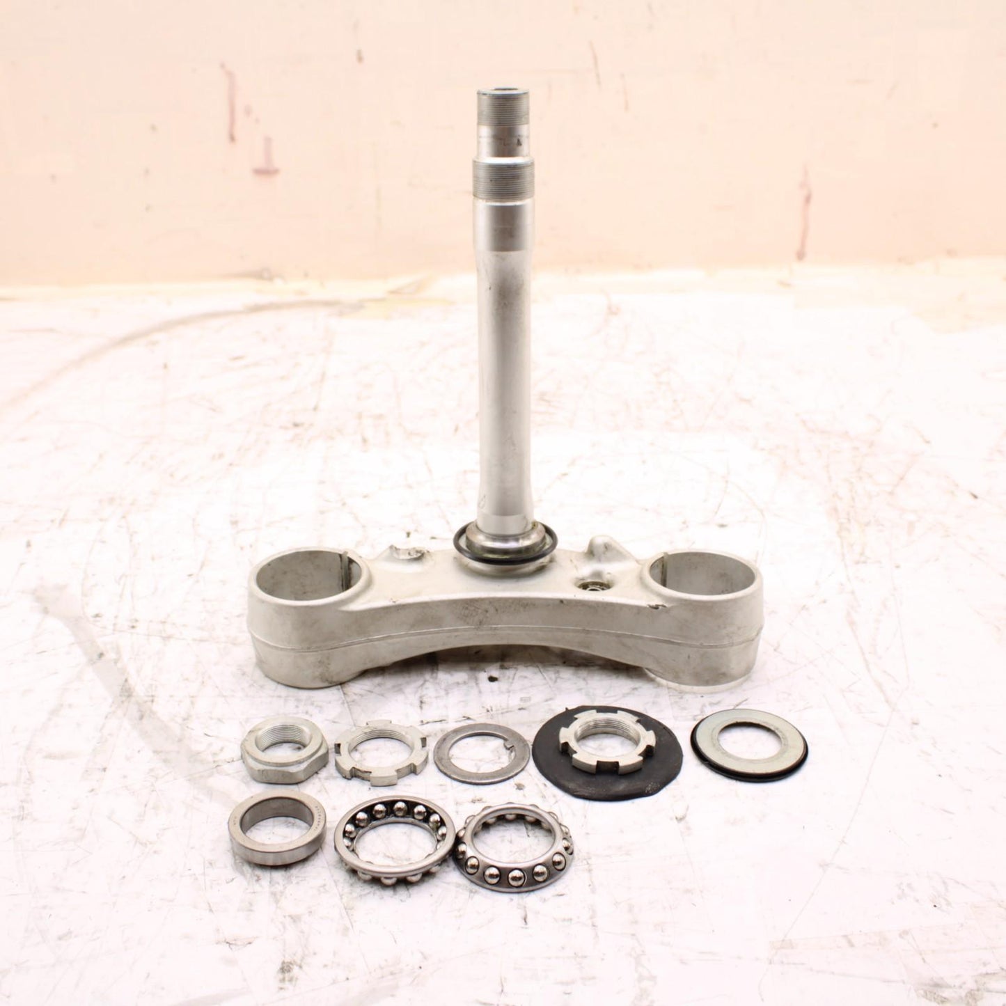 2013 - 2017 TRIUMPH DAYTONA 675R TRIPLE TREE LOWER BEARINGS OEM *SLIGHT DAMAGE*