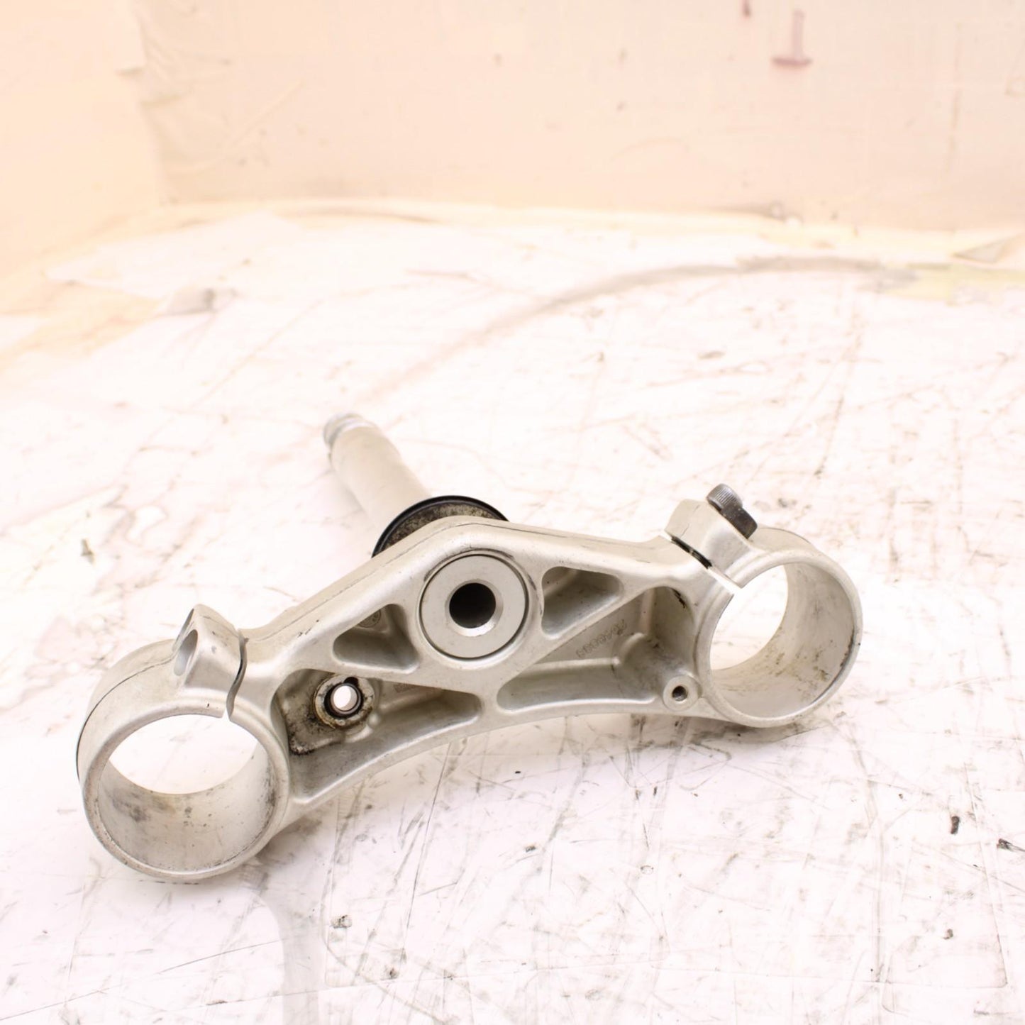 2013 - 2017 TRIUMPH DAYTONA 675R TRIPLE TREE LOWER BEARINGS OEM *SLIGHT DAMAGE*