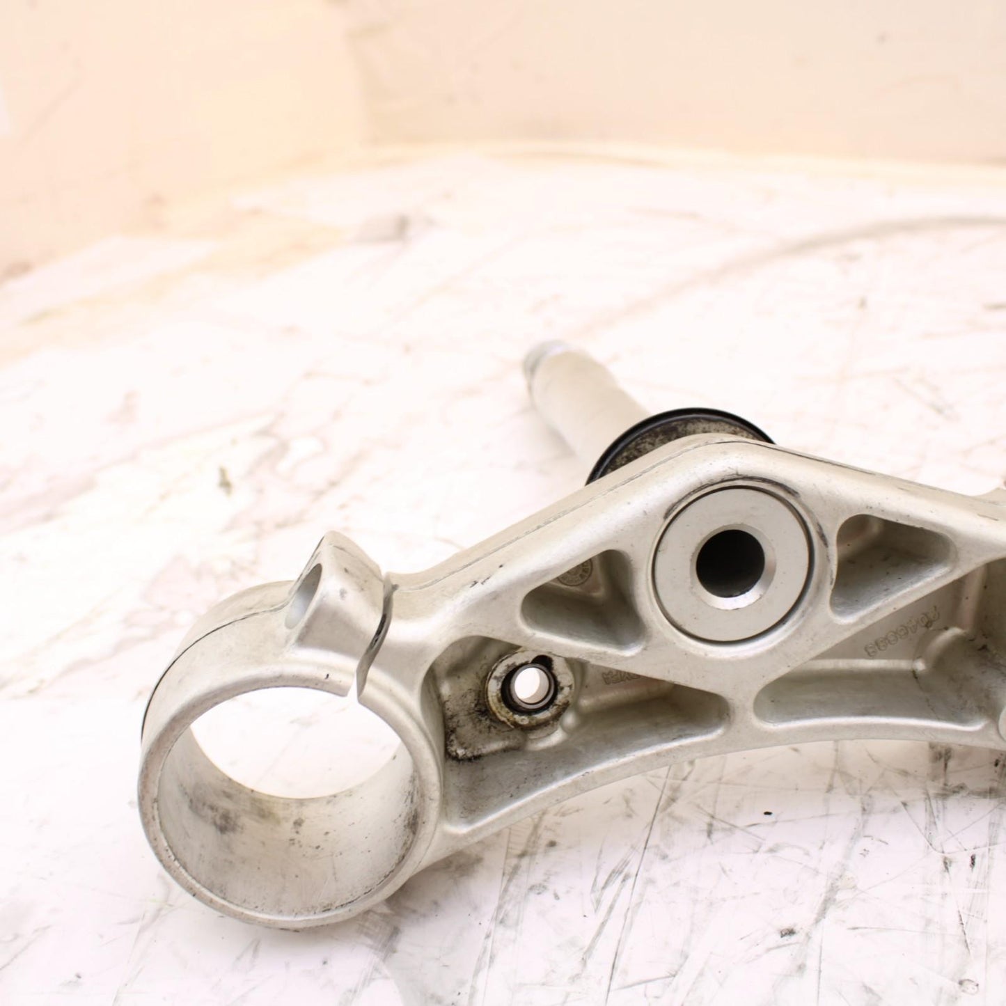 2013 - 2017 TRIUMPH DAYTONA 675R TRIPLE TREE LOWER BEARINGS OEM *SLIGHT DAMAGE*