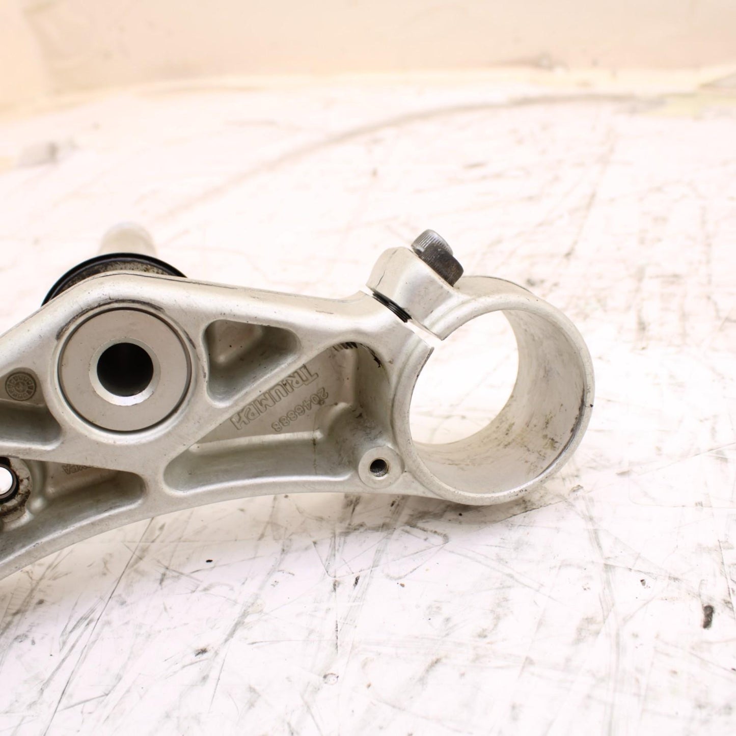 2013 - 2017 TRIUMPH DAYTONA 675R TRIPLE TREE LOWER BEARINGS OEM *SLIGHT DAMAGE*