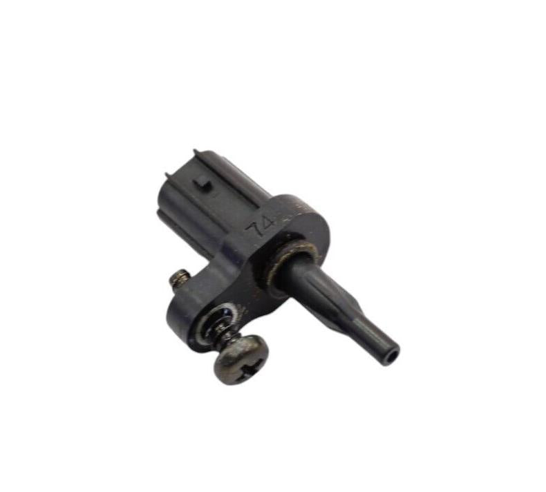 2013 - 2018 KAWASAKI NINJA ZX6R TEMPERATURE SENSOR AIR INTAKE TEMP 21176-0048