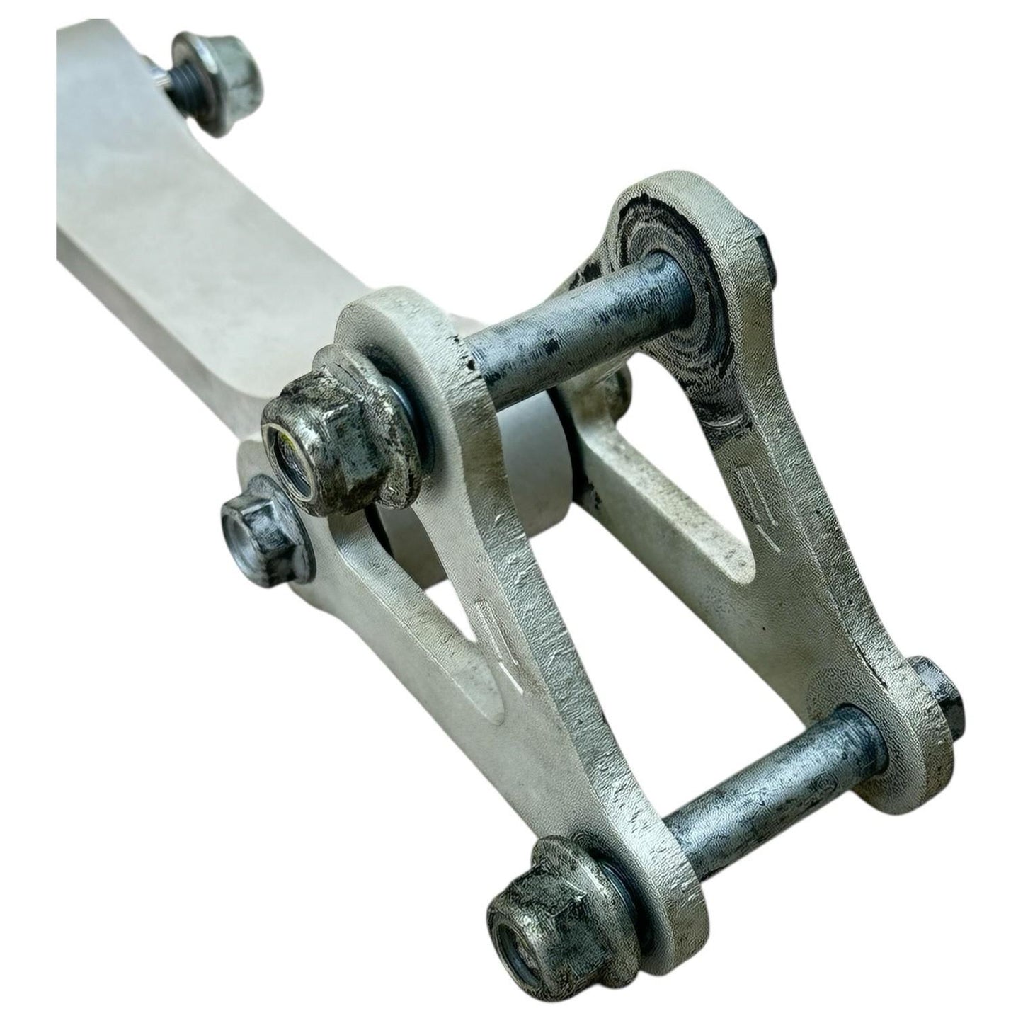 2015 2016 APRILIA RSV4 RF DOG BONE REAR SHOCK LINKAGE BACK MOUNT BRACKET STOCK