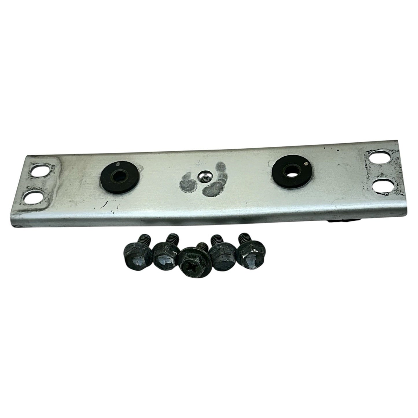 2005 2006 SUZUKI GSXR 1000 SUBFRAME BRACKET FRONT BRIDGE CENTER RAIL MOUNT STOCK