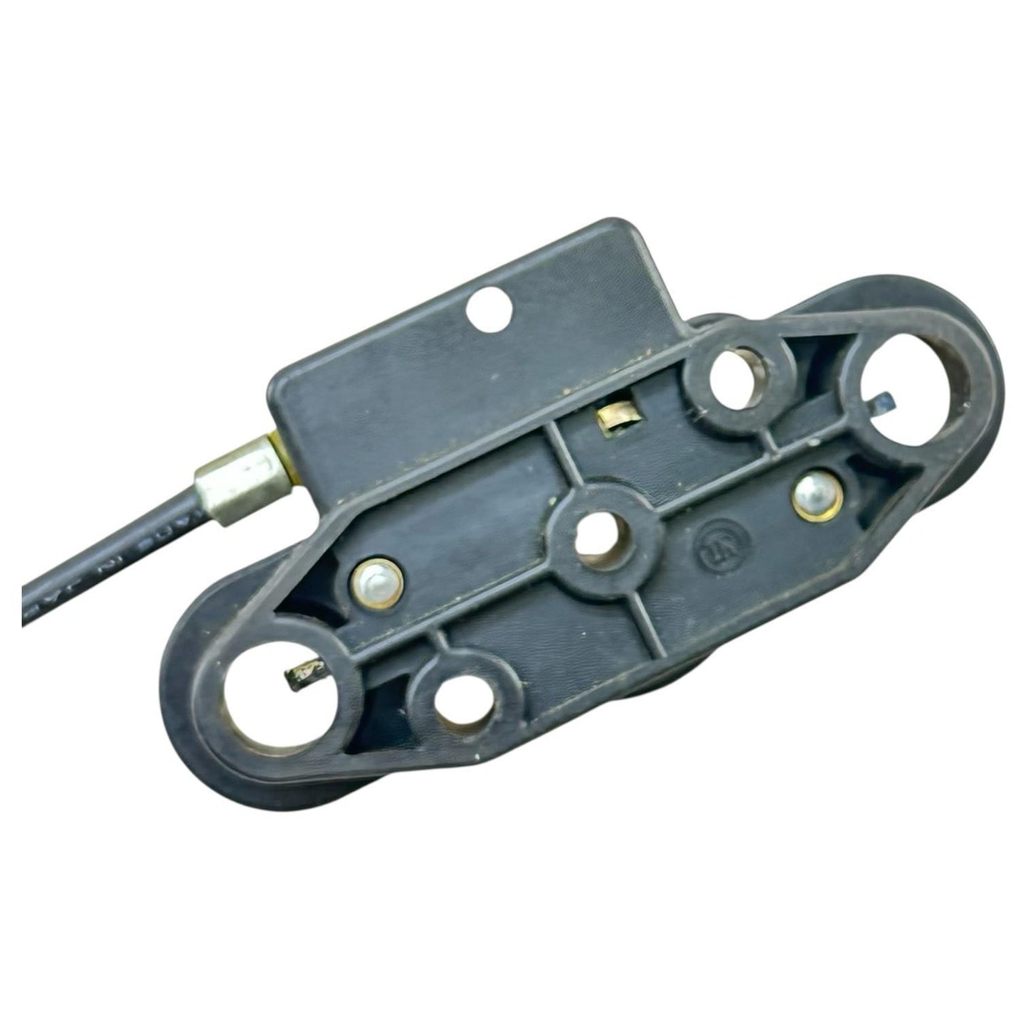 2005 2006 SUZUKI GSXR 1000 PASSENGER SEAT LATCH REAR BACK LOCK ASSEMBLY STOCK