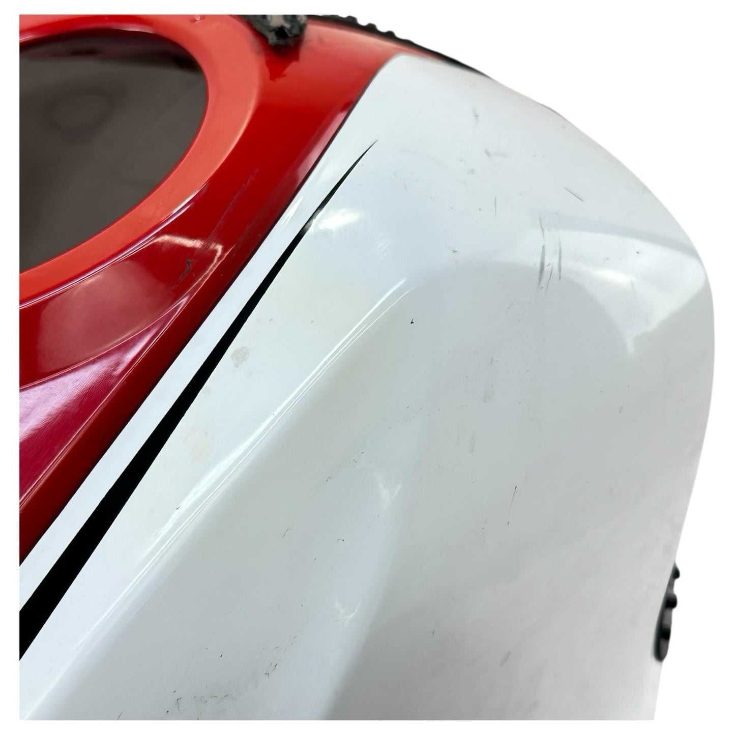 2015 - 2021 YAMAHA YZF R3 GAS TANK FAIRING RESERVOIR COVER FUEL PETROL WHITE RED