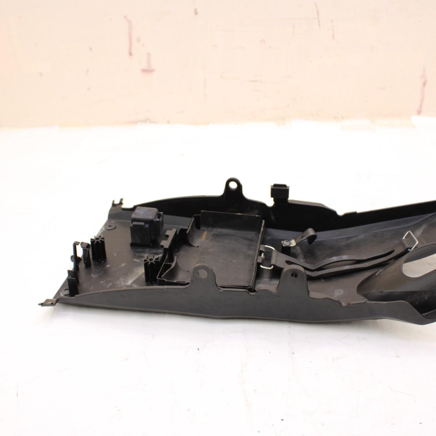 2011 - 2015 KAWASAKI NINJA ZX10R BATTERY TRAY HOLDER PLASTIC REAR UNDER TAIL OEM
