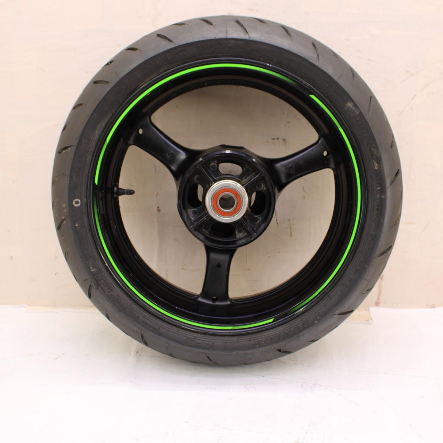 2011 - 2015 KAWASAKI NINJA ZX10R REAR WHEEL BACK RIM TIRE RUBBER *SLIGHT SCUFF*