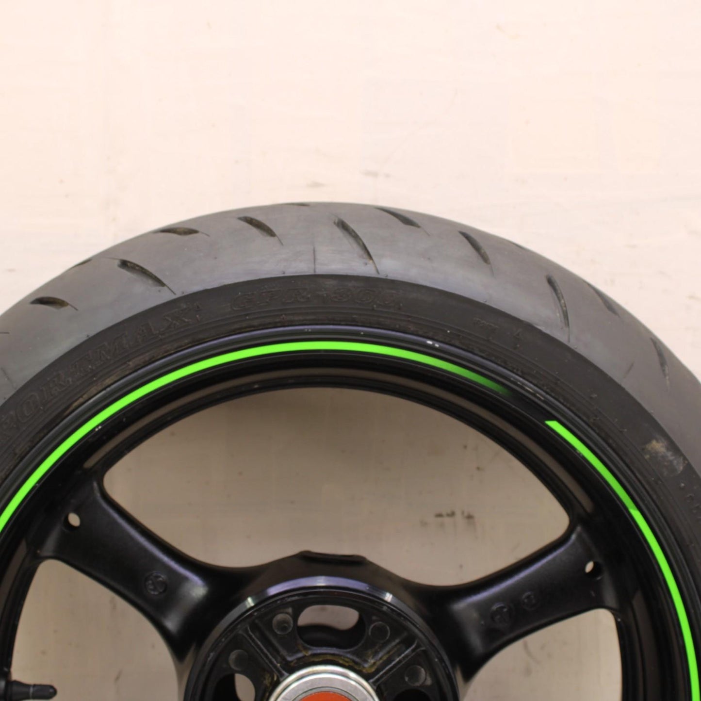 2011 - 2015 KAWASAKI NINJA ZX10R REAR WHEEL BACK RIM TIRE RUBBER *SLIGHT SCUFF*