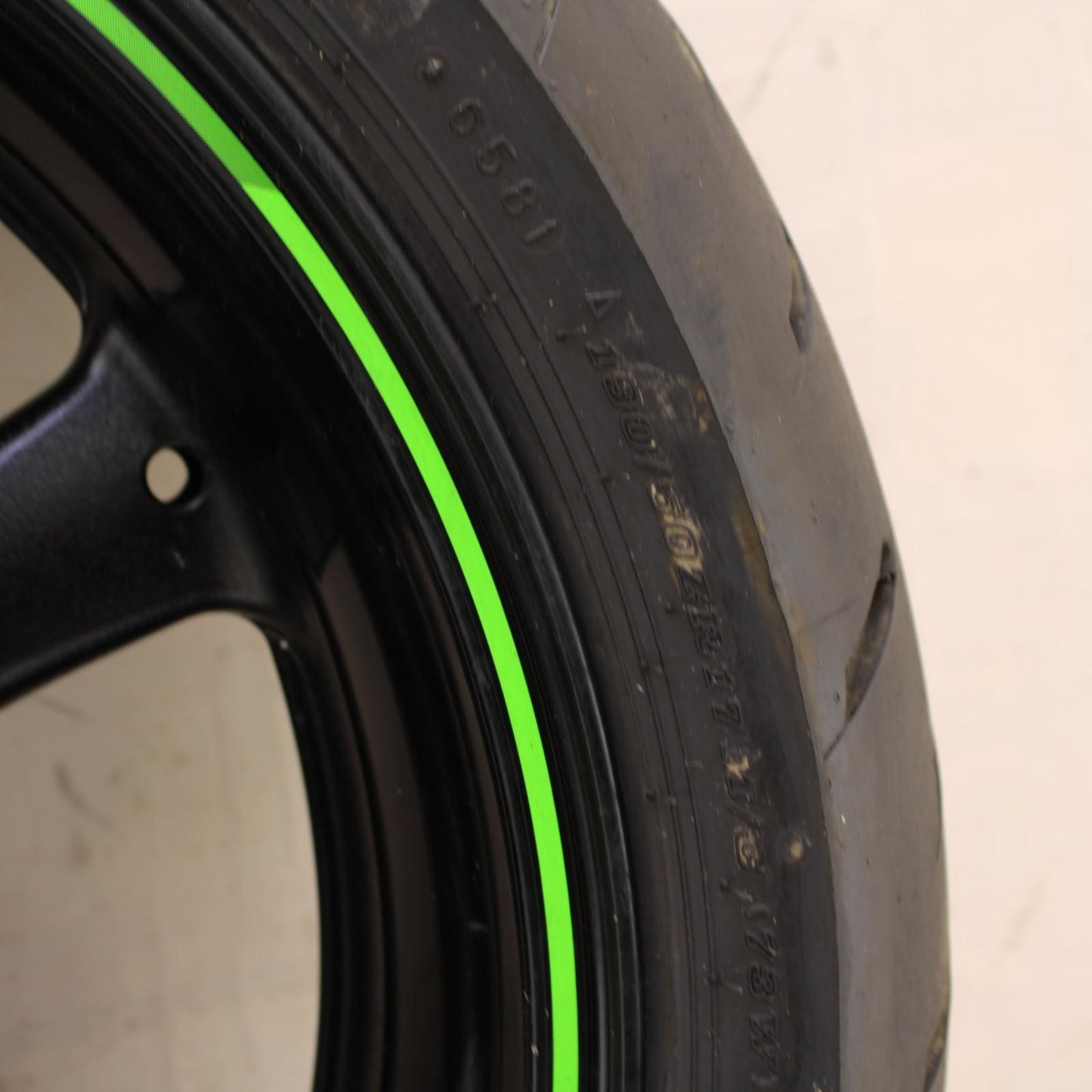 2011 - 2015 KAWASAKI NINJA ZX10R REAR WHEEL BACK RIM TIRE RUBBER *SLIGHT SCUFF*