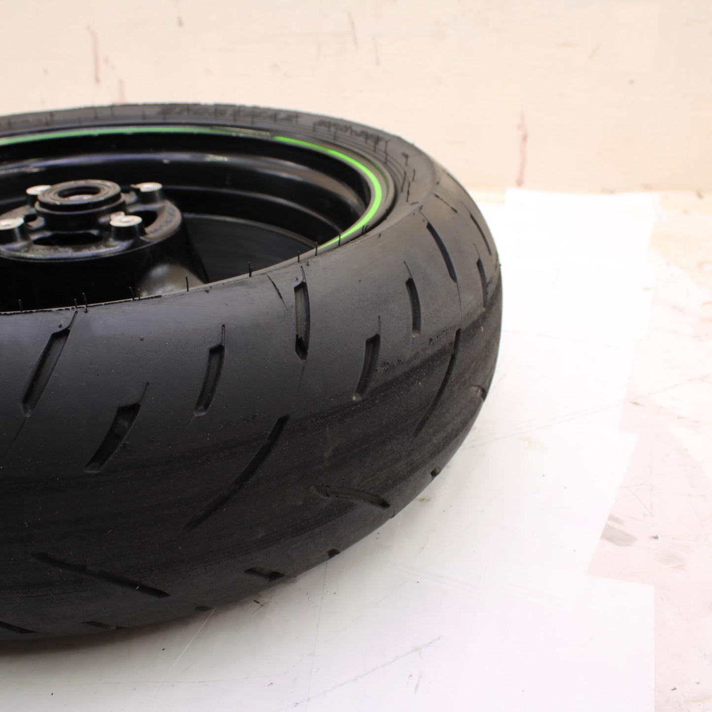 2011 - 2015 KAWASAKI NINJA ZX10R REAR WHEEL BACK RIM TIRE RUBBER *SLIGHT SCUFF*