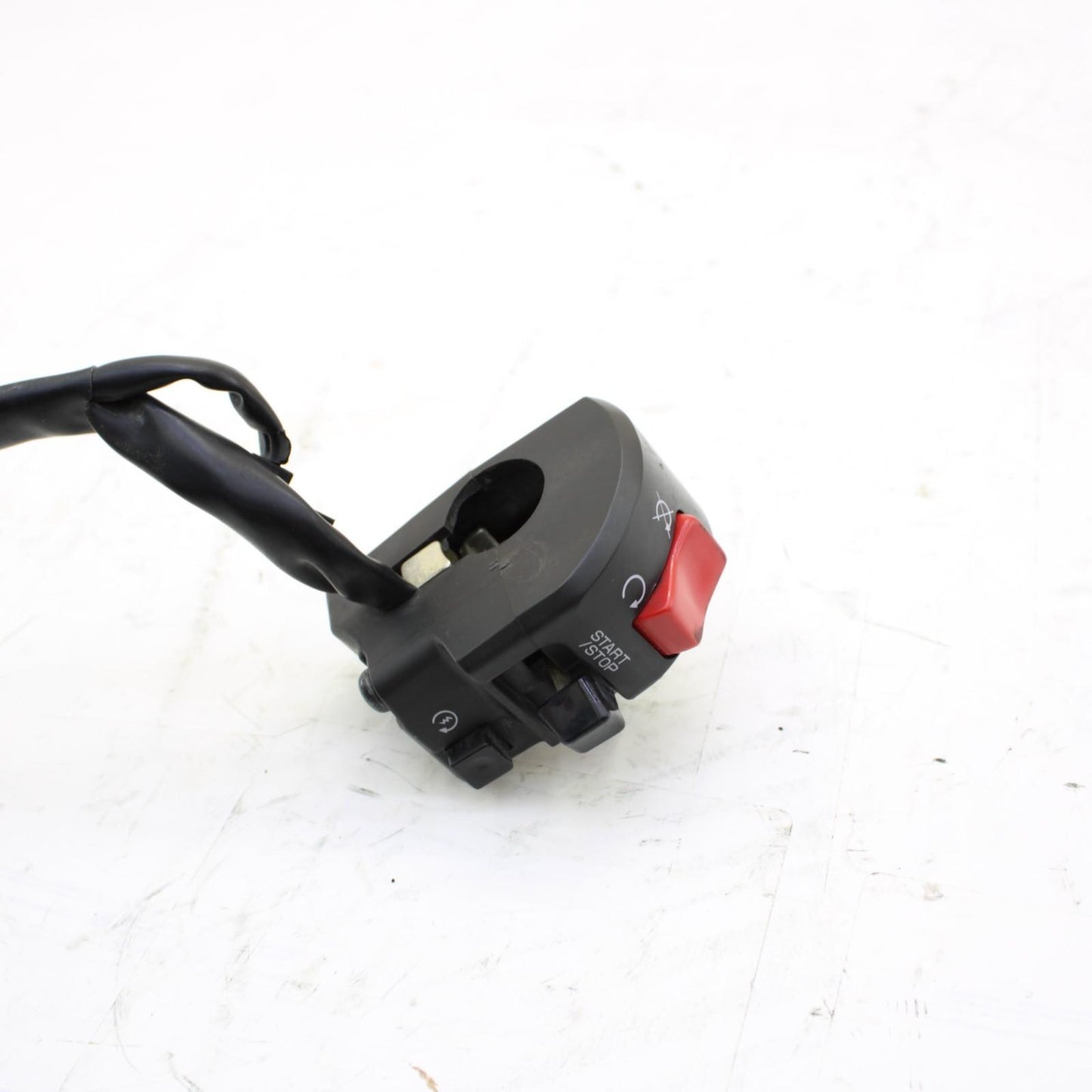 2011 - 2015 KAWASAKI NINJA ZX10R RIGHT SWITCH DRIVER HANDLE CONTROL START STOP
