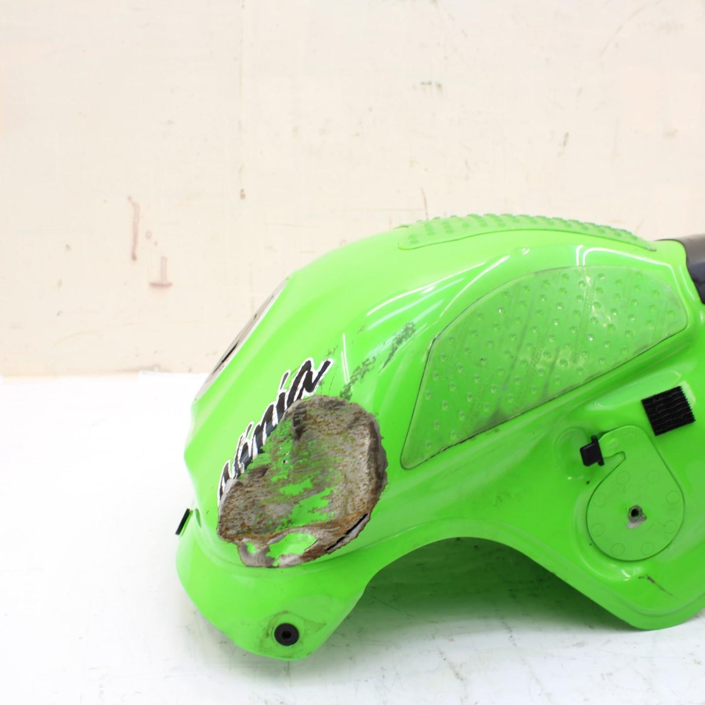 2011 - 2015 KAWASAKI NINJA ZX10R GAS TANK FUEL RESERVOIR PETROL GREEN *SCUFFED*