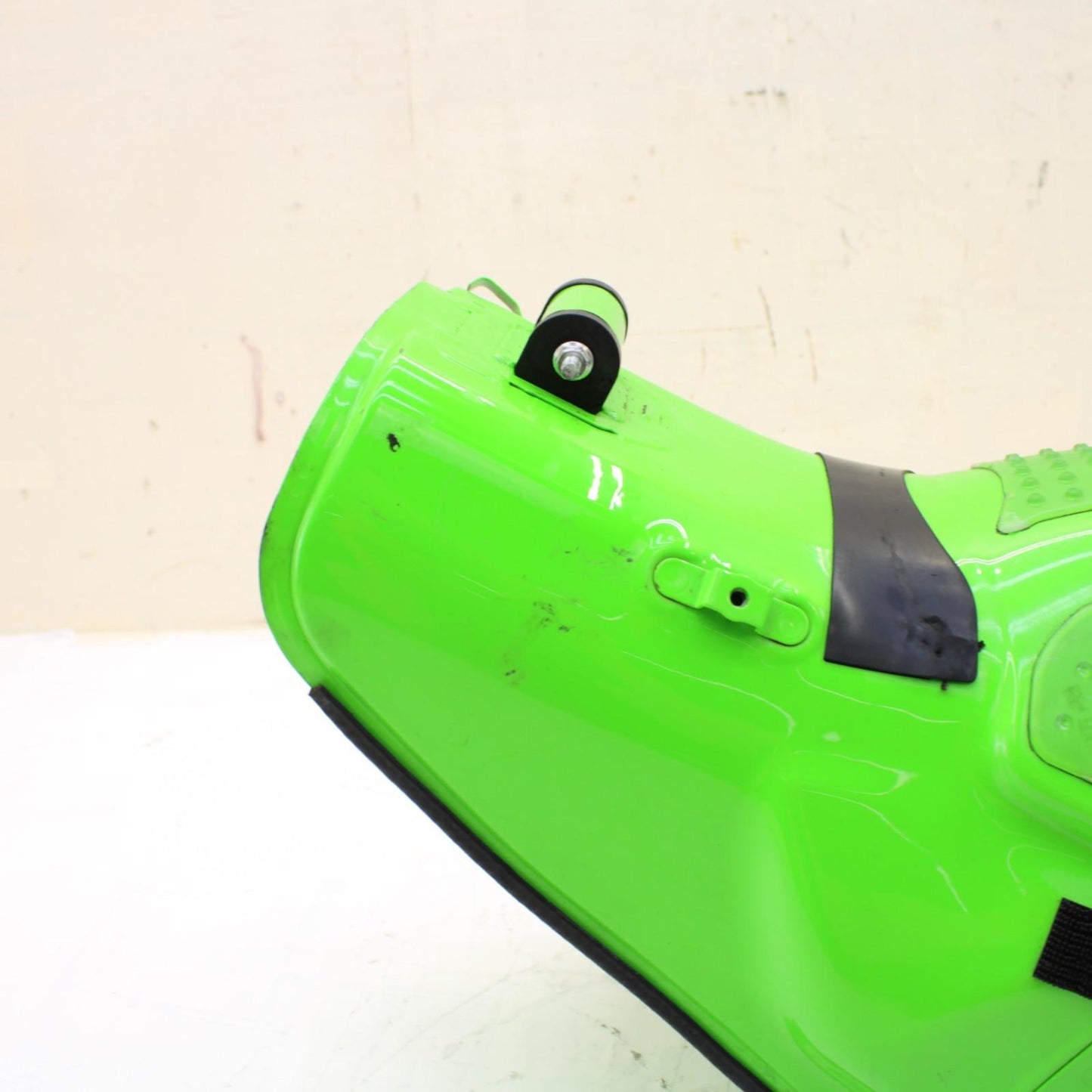 2011 - 2015 KAWASAKI NINJA ZX10R GAS TANK FUEL RESERVOIR PETROL GREEN *SCUFFED*