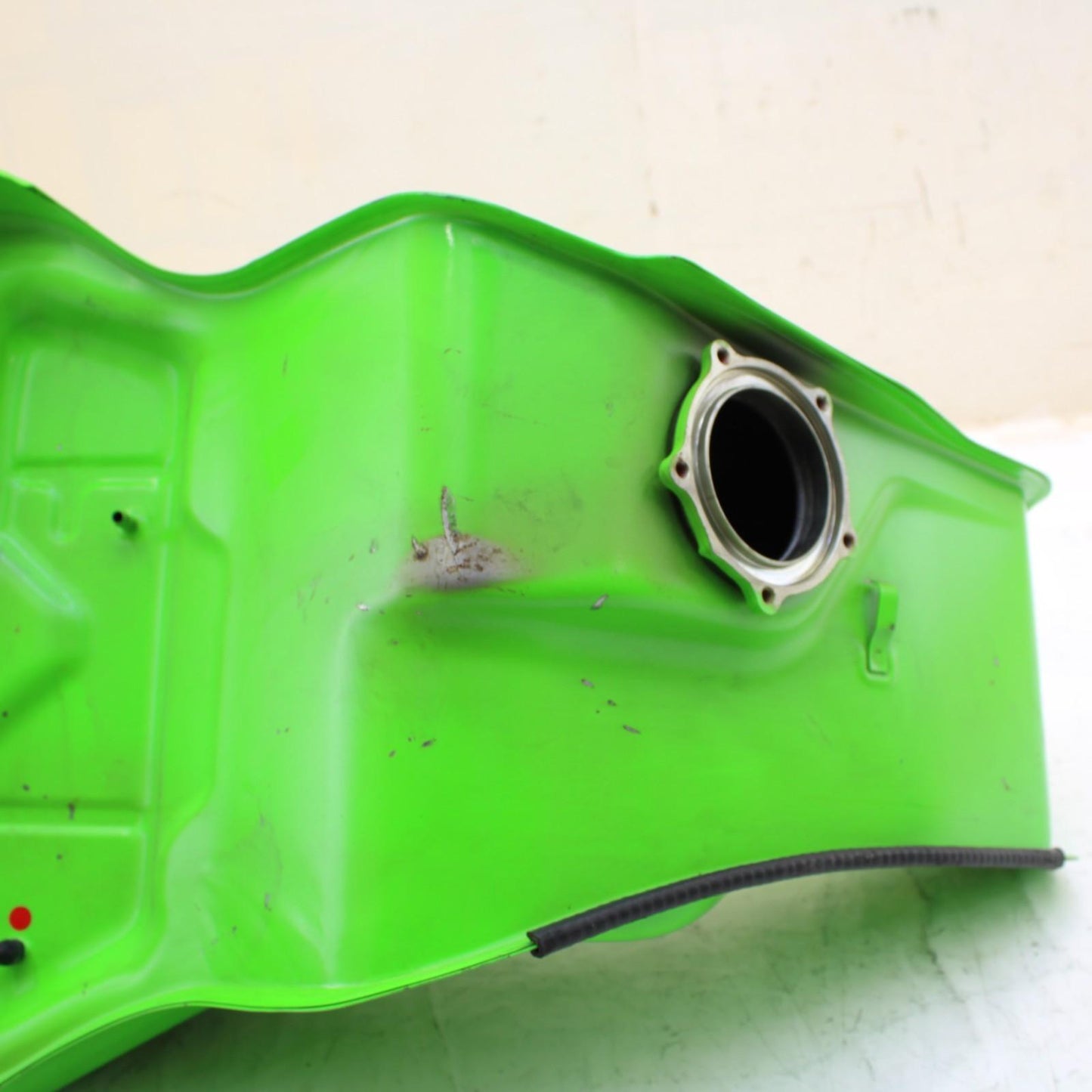 2011 - 2015 KAWASAKI NINJA ZX10R GAS TANK FUEL RESERVOIR PETROL GREEN *SCUFFED*