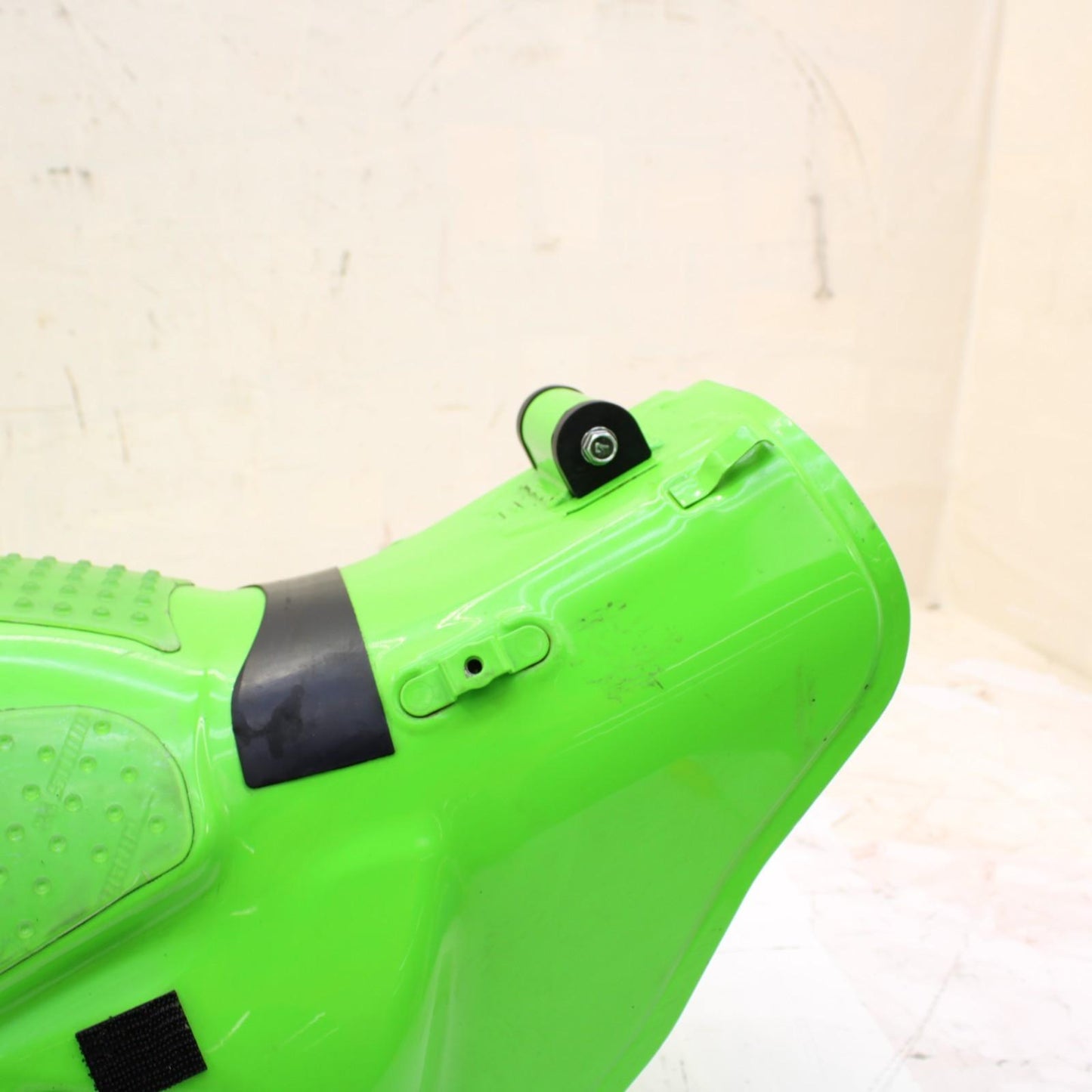 2011 - 2015 KAWASAKI NINJA ZX10R GAS TANK FUEL RESERVOIR PETROL GREEN *SCUFFED*